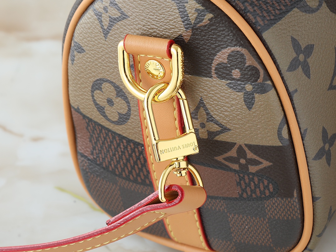 Luxury Designer Bag Women's Fashion Bag Presbyopia Handbag Concentrated leather handle removable shoulder strap Trend style