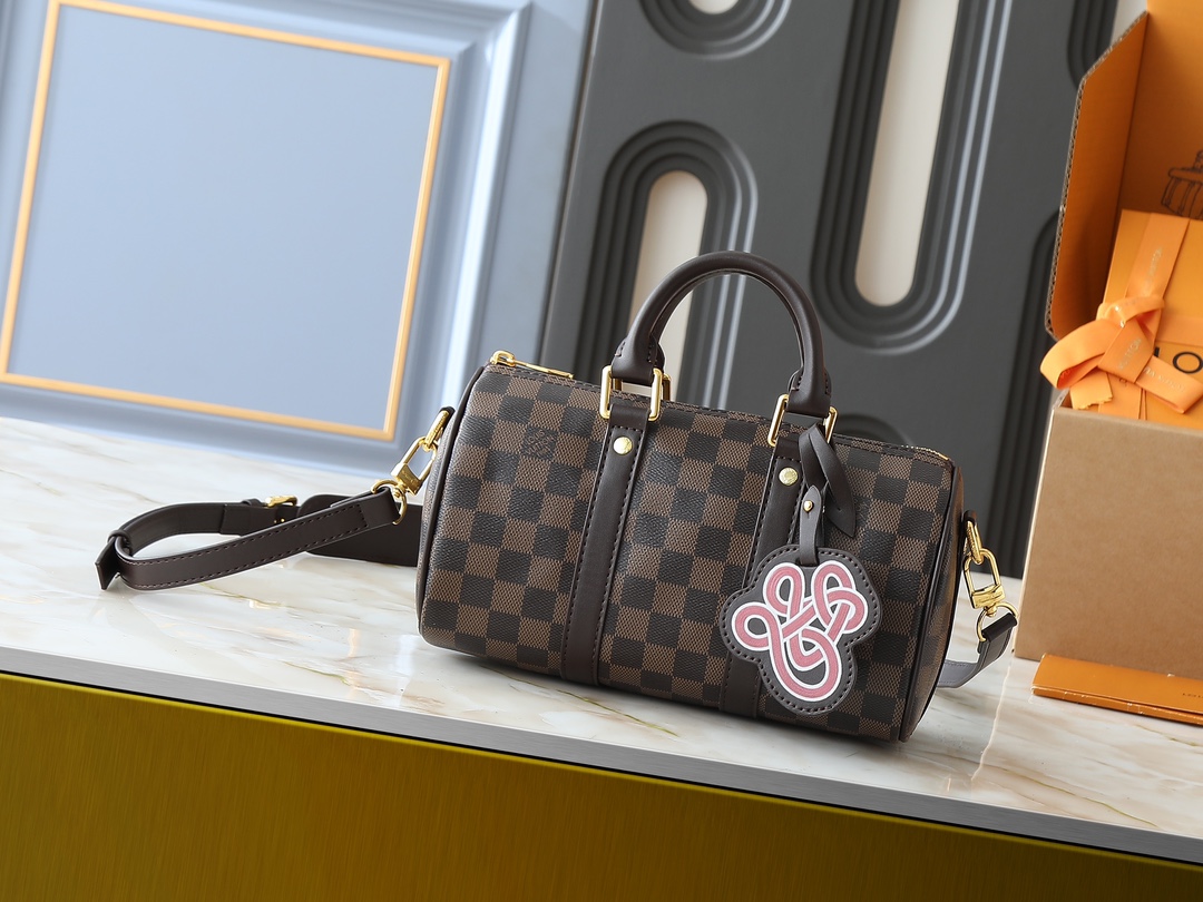 Luxury Designer Bag Women's Fashion Bag Kaga Handbag Concentrated leather handle detachable shoulder strap Trend style