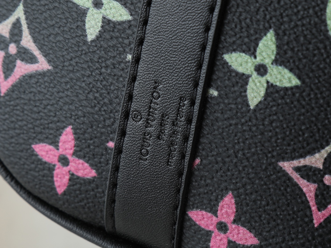 Luxury Designer Bag Women's Fashion Bag Gradient Rainbow Black Handbag Concentrated leather handle detachable shoulder strap