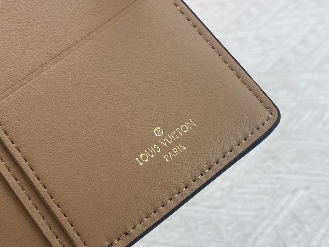 Luxury Designer Bag Women's Fashion Bag Black Money clip Soft grain leather for instant contrast Lining card sandwich zipper coin bag V-shaped sandwich for easy storage