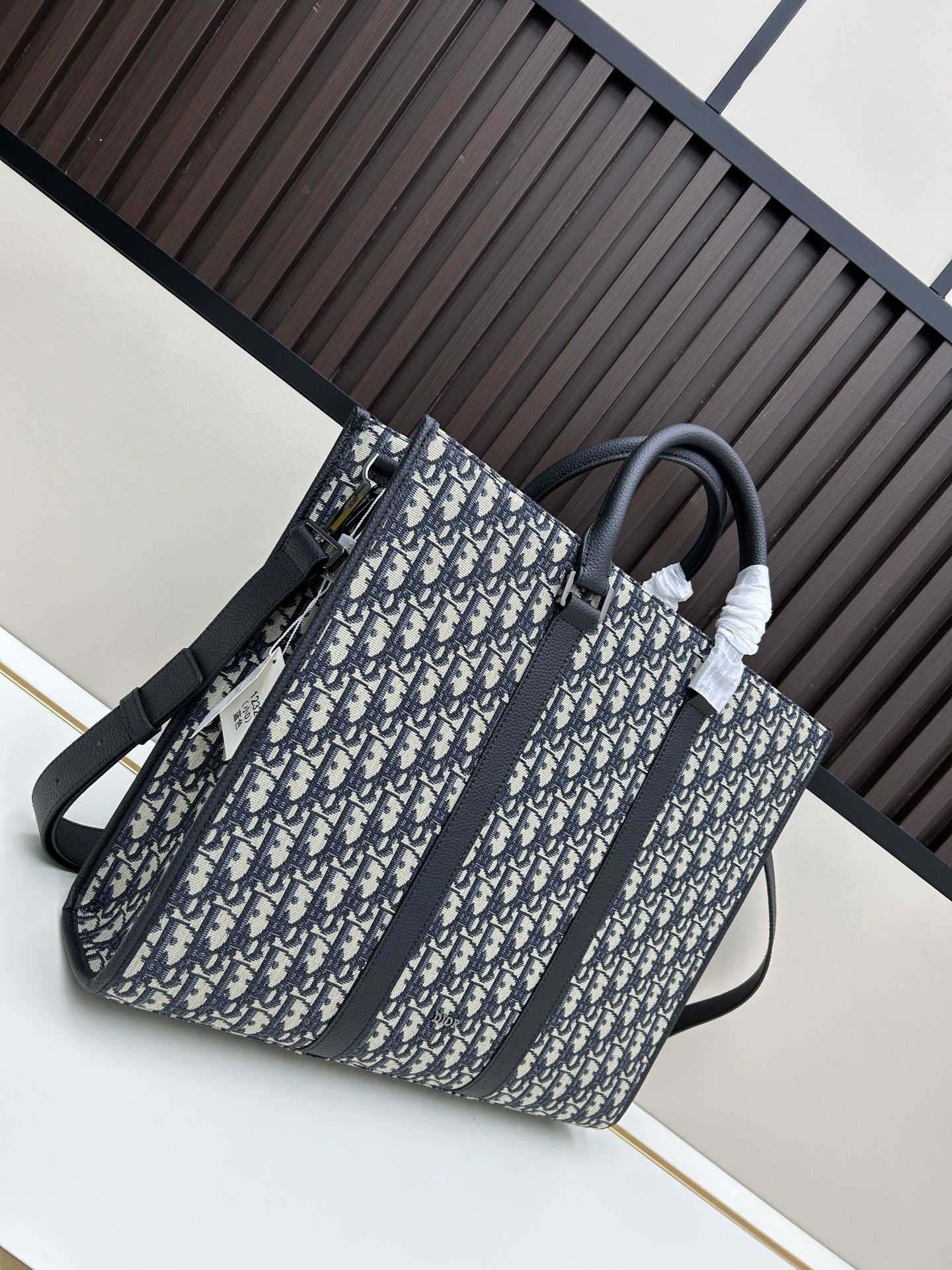 Luxury Designer Bag Women's Fashion Bag Black Dior printed cow leather spacious compartment top handle adjustable, detachable shoulder strap