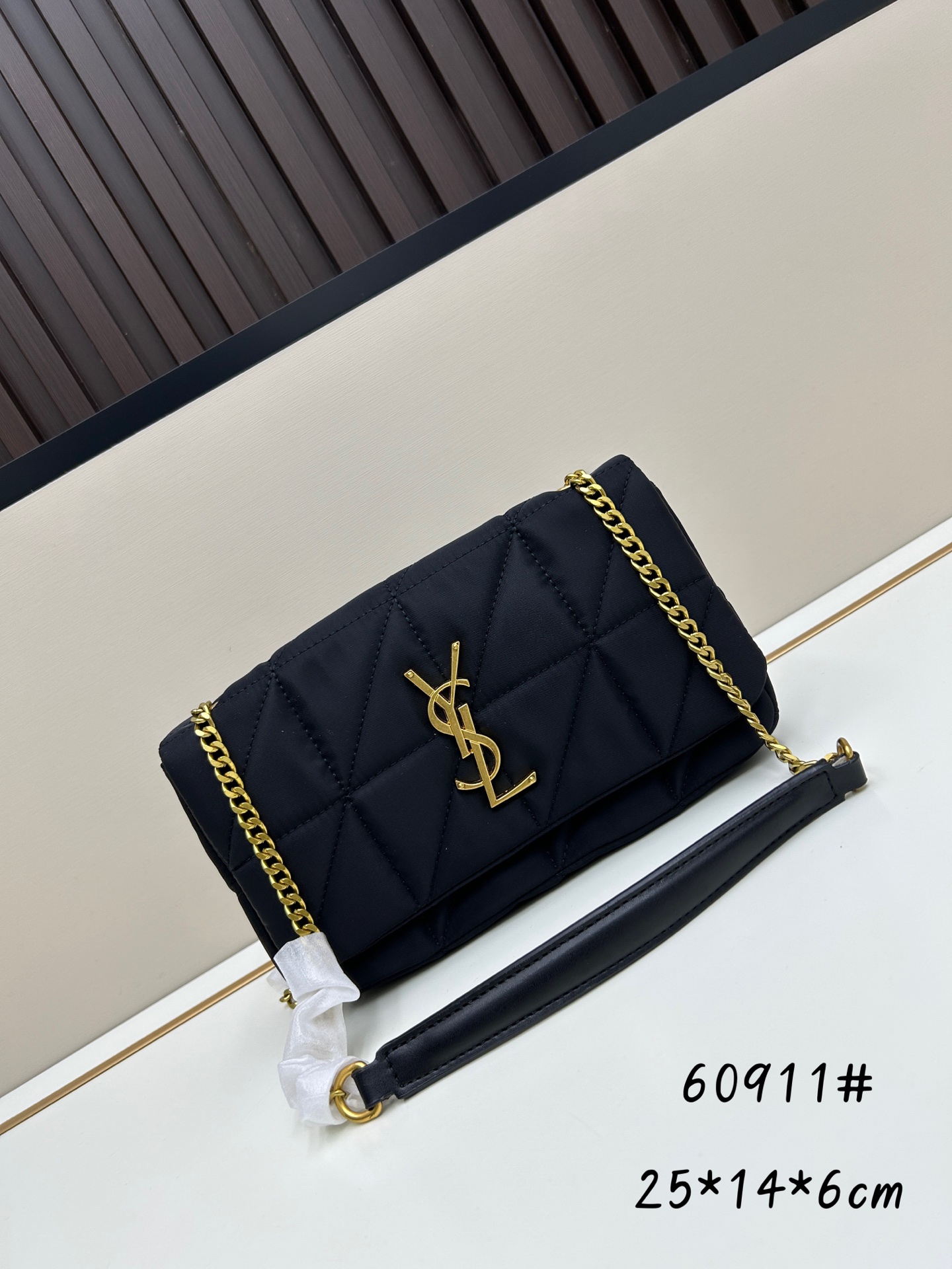 Luxurys Designers Bag Woman Fashion Bags The new vintage black back shoulder chain bag knitted cotton and linen is simple and fashionable texture is great practical atmosphere