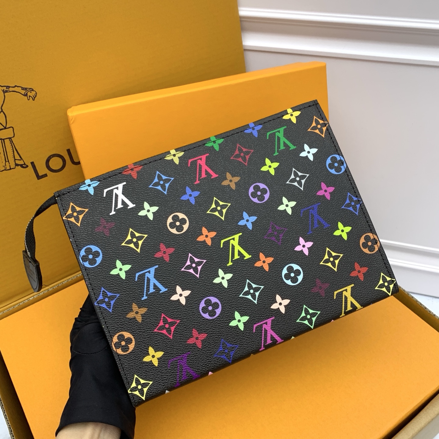 Luxury designer bag Women's fashion bag Black canvas toilet bag has a card slot, lipstick bag lining with washable material easily put into the bag