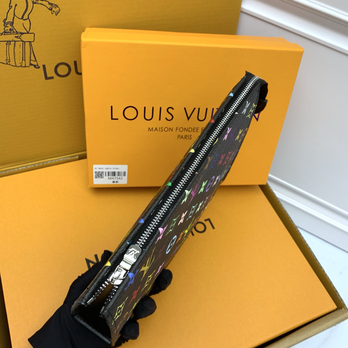 Luxury designer bag Women's fashion bag Black canvas toilet bag has a card slot, lipstick bag lining with washable material easily put into the bag