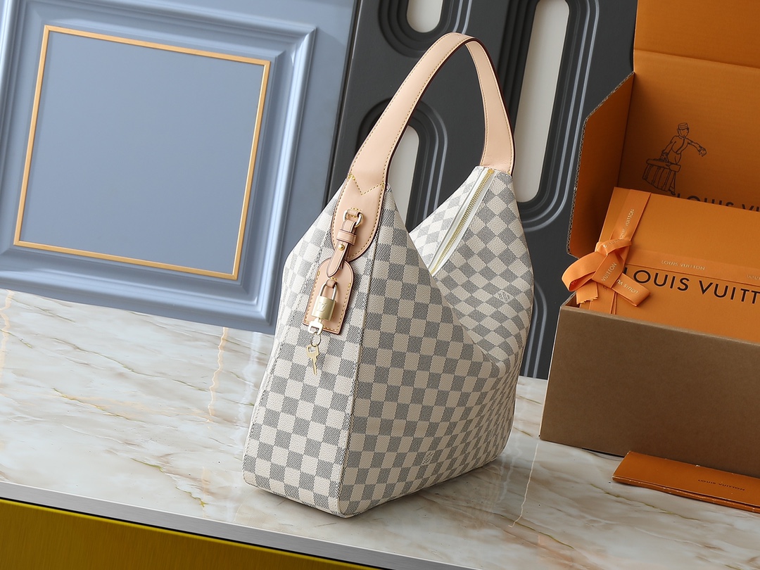 Luxury Designer bag Women's fashion bag Medium size handbag canvas build chic silhouette New padlock brand spacious interior space commuting office travel choice