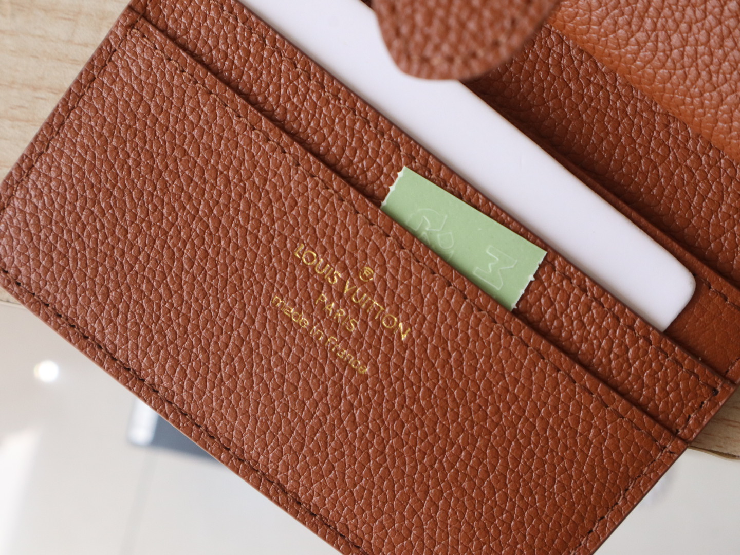 Luxury Designer Bag Women's Fashion Bag Full Leather Purse Brown smooth cofskin delicate Gold padlock multiple pockets 3 internal card slots