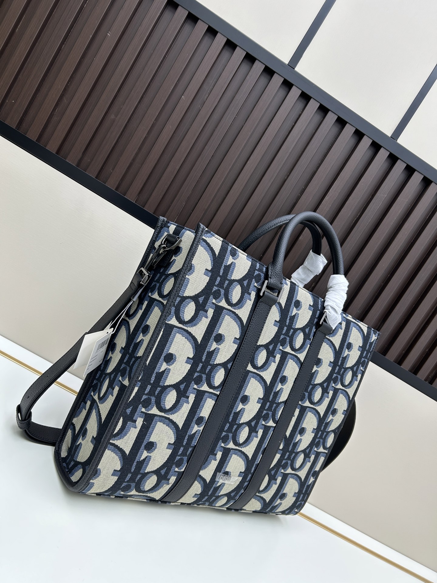 Luxury Designer Bag Women's Fashion Bag Black Dior patterned cow leather spacious compartment top handle adjustable, detachable shoulder strap