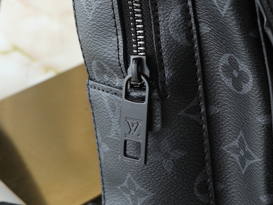 Luxury Designer Bag Women's Fashion Bag Pattern Black Shoulder Bag Rounded Lines Front clamshell magnetic buckle open and close adjustable shoulder strap