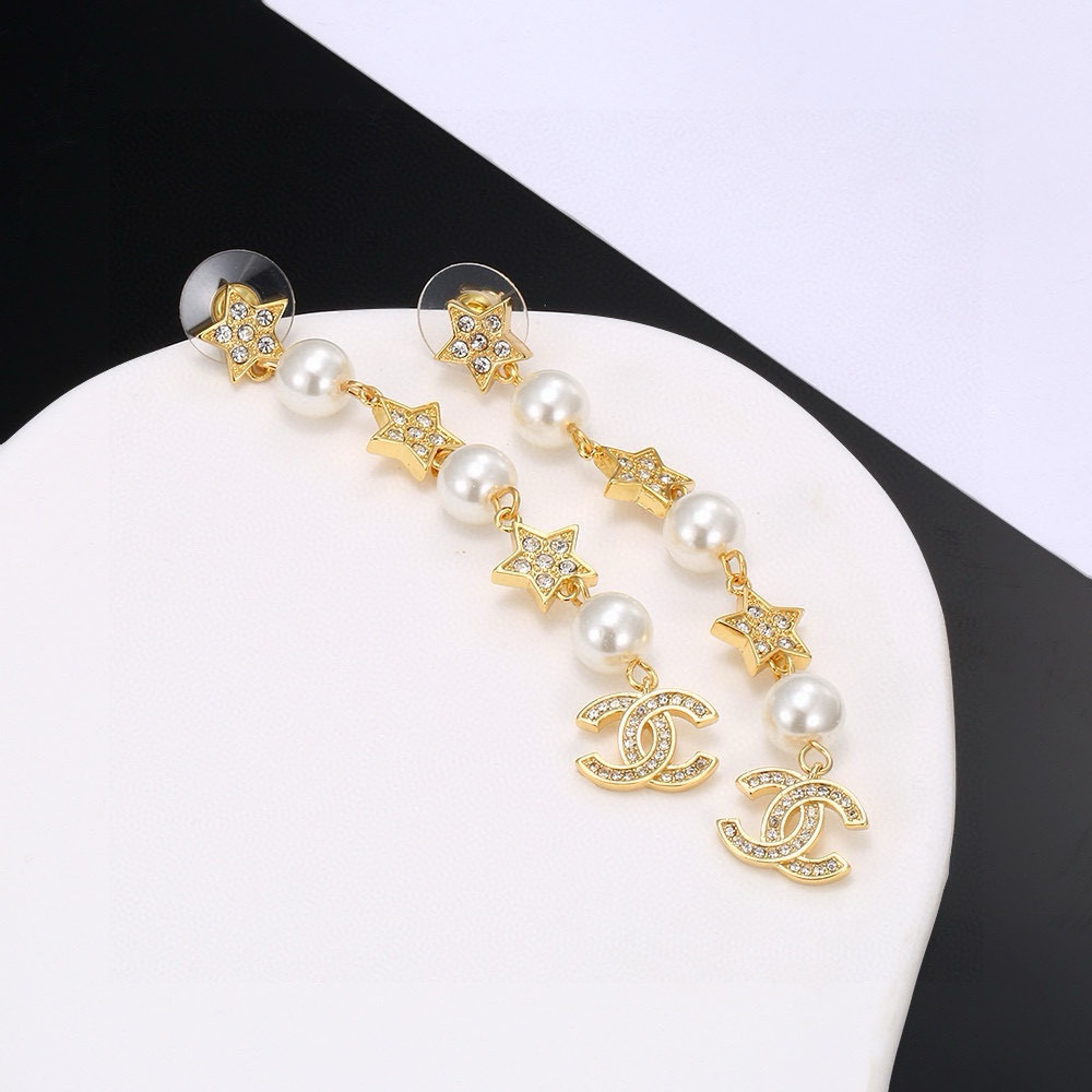 Luxury designer earrings new full of diamond five-pointed star long pearl noble generous simple exquisite original material sterling silver needle all fashion