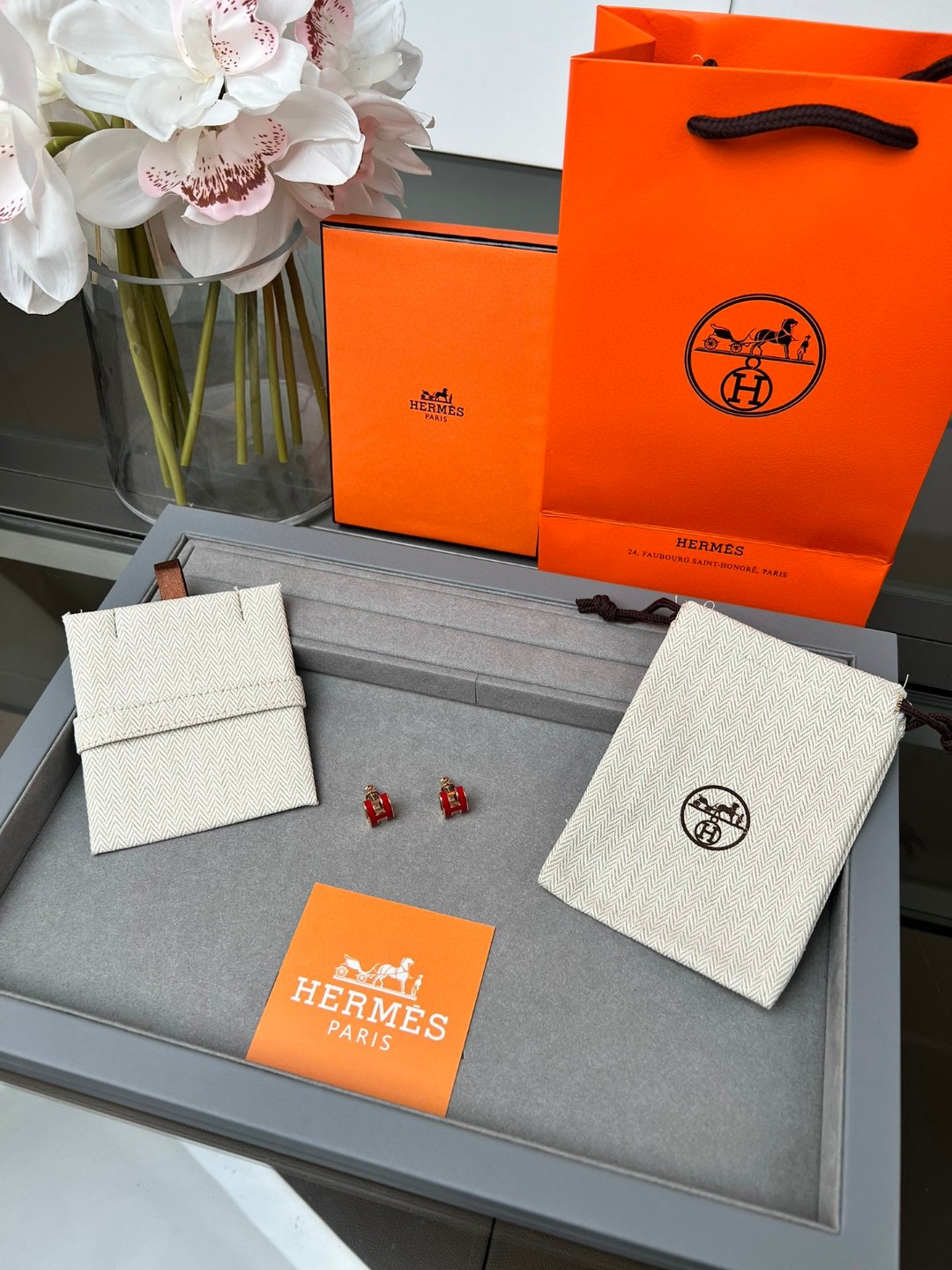 Luxury Designer Earrings Orange and Red Classic H Selected materials plated Thick gold Atmospheric Quality Sweet earrings and pendants for dual use