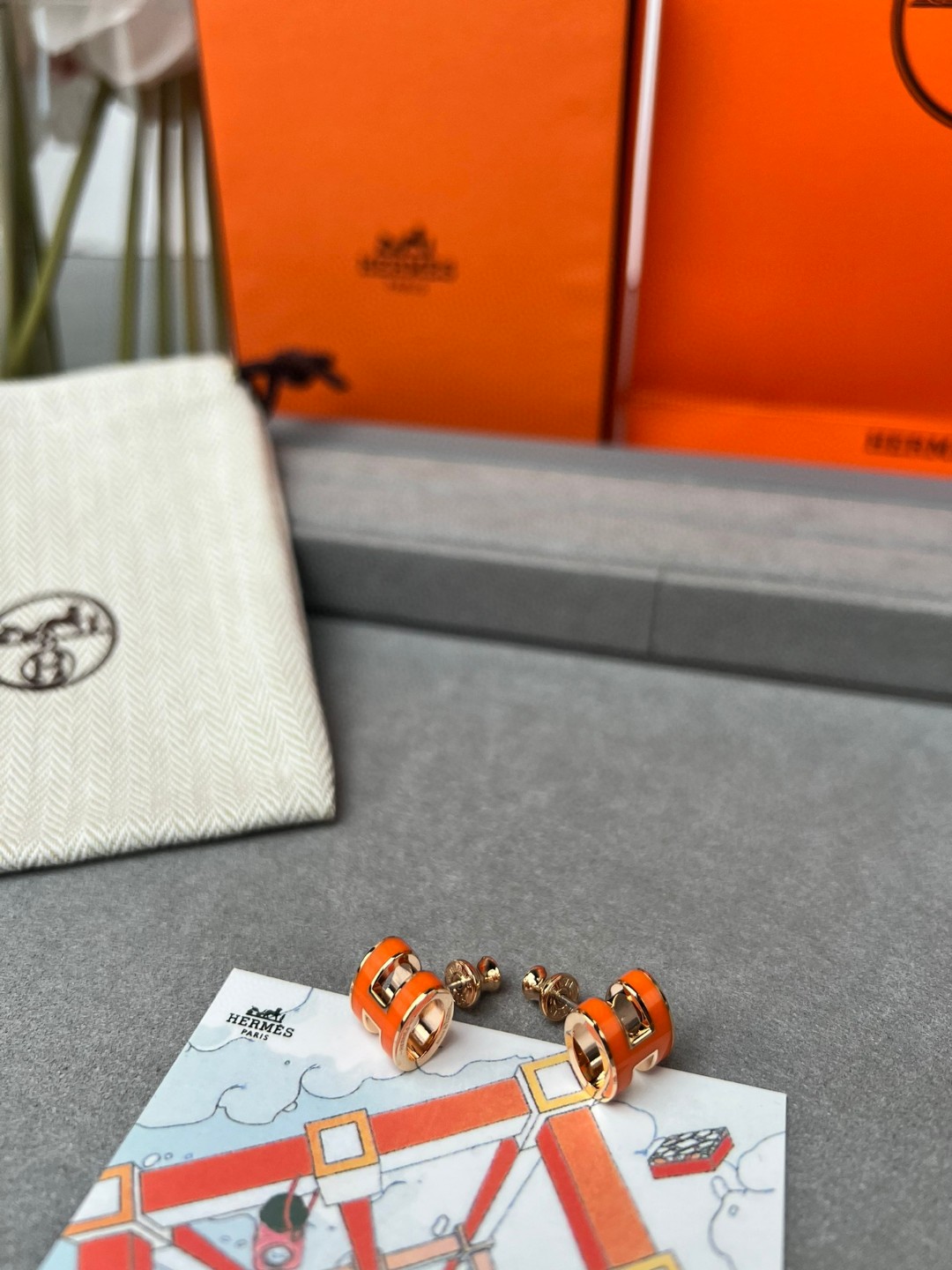 Luxury Designer Earrings Orange and Red Classic H Selected materials plated Thick gold Atmospheric Quality Sweet earrings and pendants for dual use