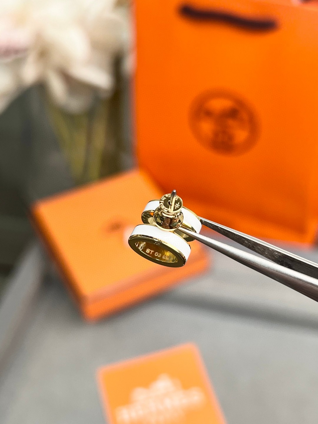 Luxury designer earrings Classic H Enamel Oval selected material plated thick gold atmospheric quality sweet silver white