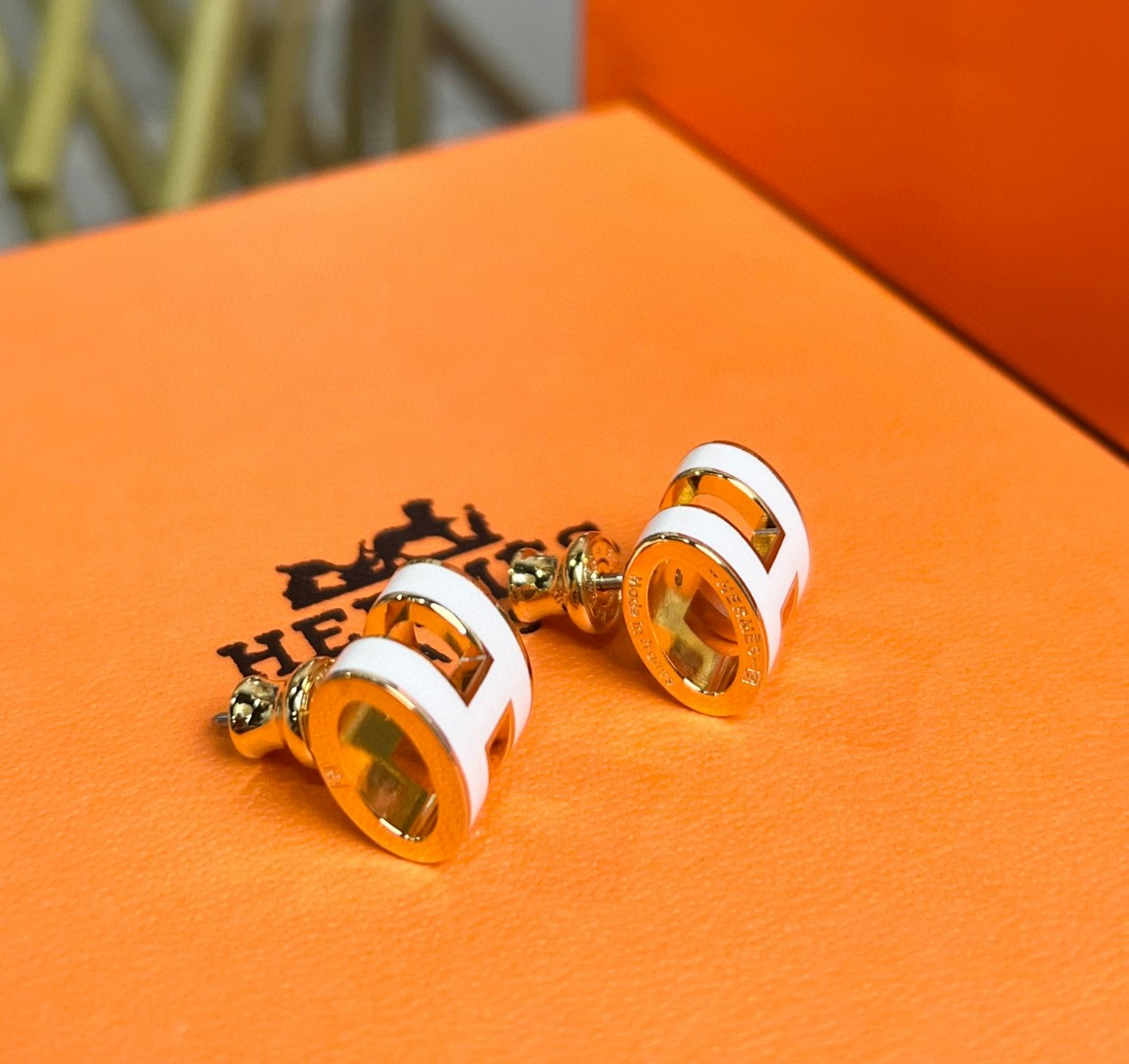 Luxury designer earrings Classic H Enamel Oval selected material plated thick gold atmospheric quality sweet silver white