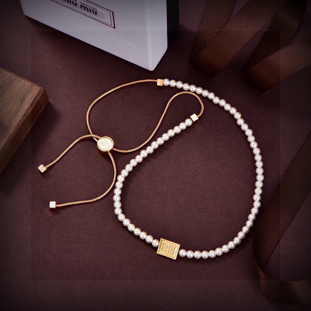 Luxury designer necklaces new pearl counters consistent brass material super textured
