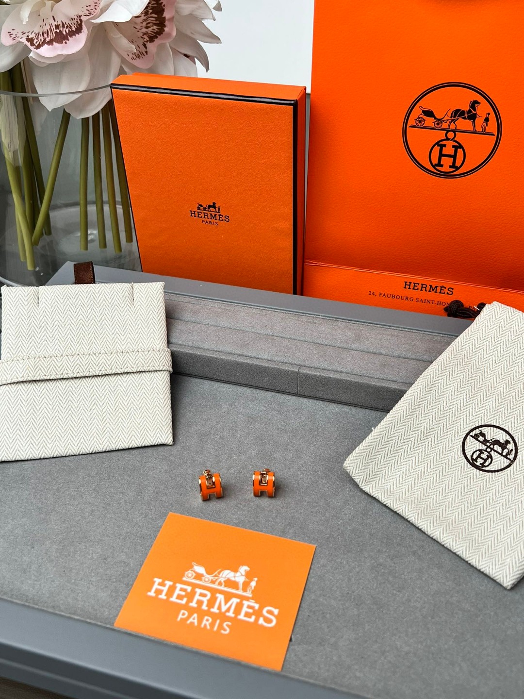 Luxury Designer Earrings Orange and Red Classic H Selected materials plated Thick gold Atmospheric Quality Sweet earrings and pendants for dual use