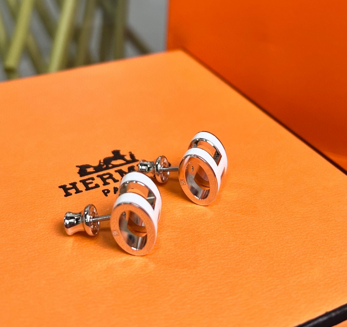 Luxury designer earrings Classic H Enamel Oval selected material plated thick gold atmospheric quality sweet silver white