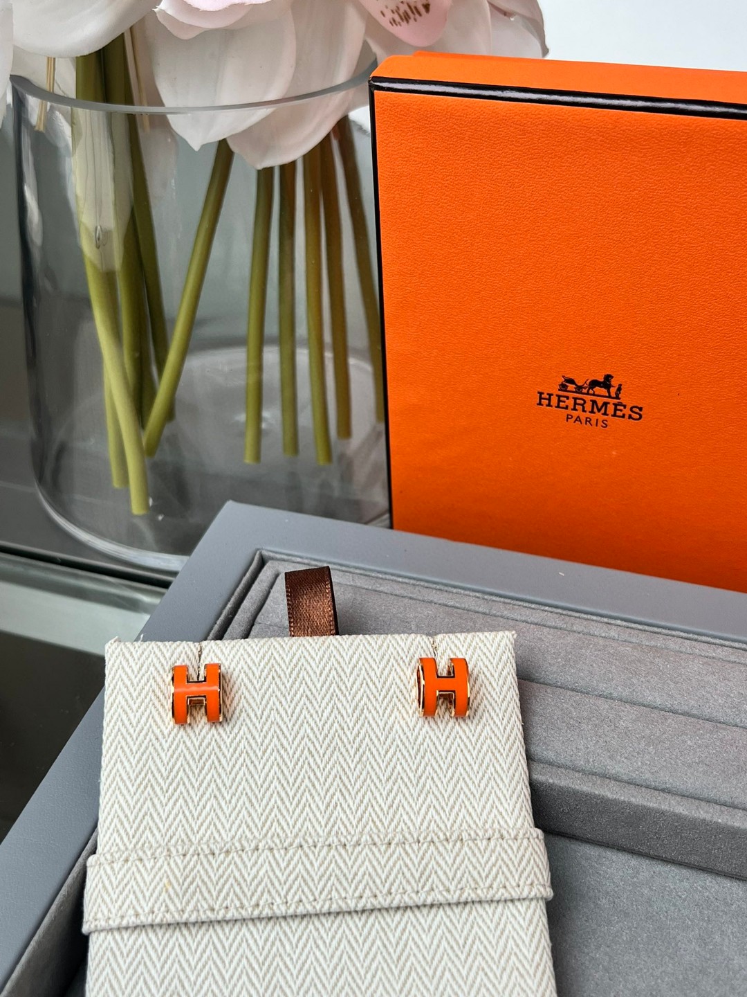 Luxury Designer Earrings Orange and Red Classic H Selected materials plated Thick gold Atmospheric Quality Sweet earrings and pendants for dual use