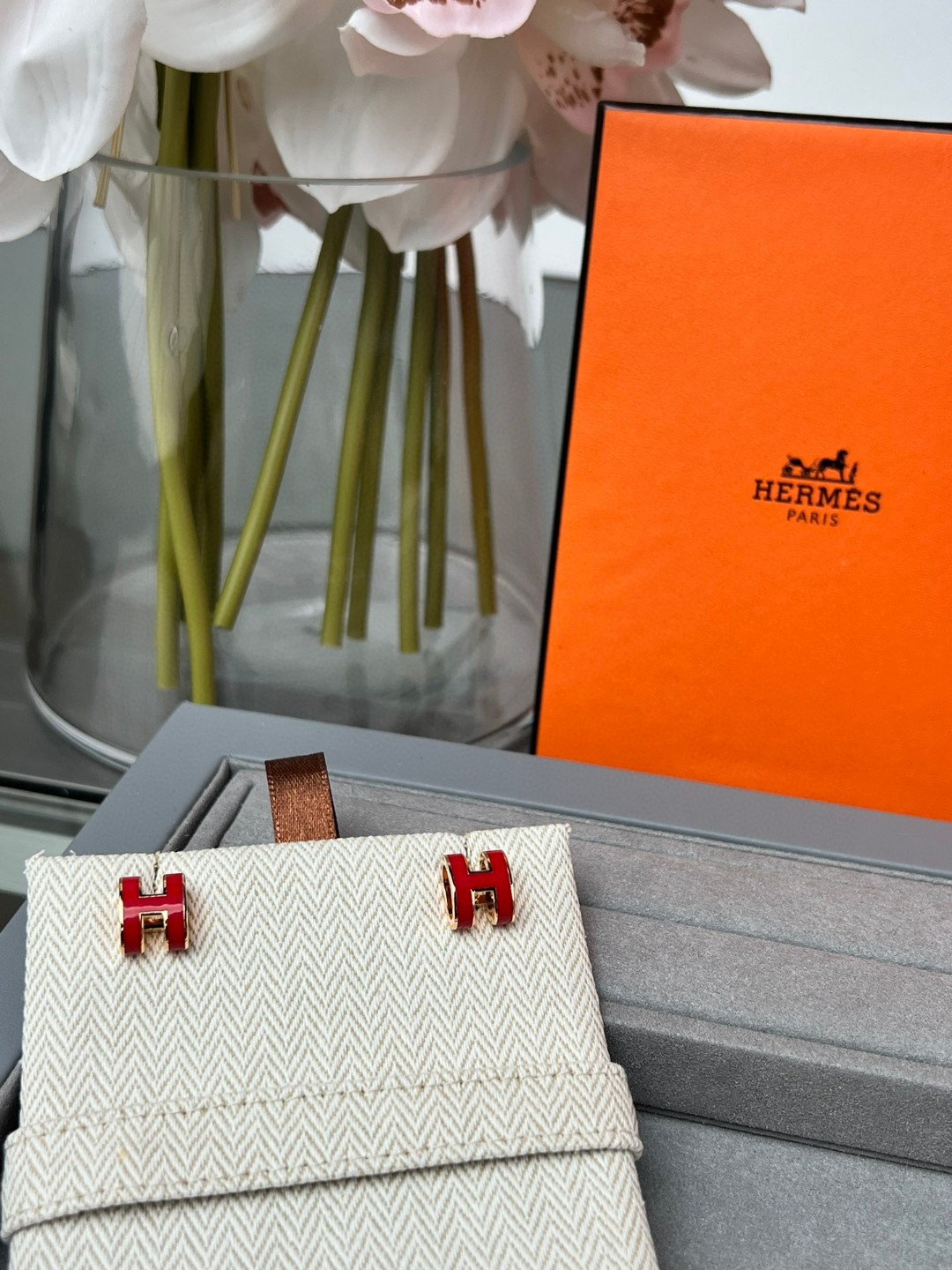 Luxury Designer Earrings Orange and Red Classic H Selected materials plated Thick gold Atmospheric Quality Sweet earrings and pendants for dual use