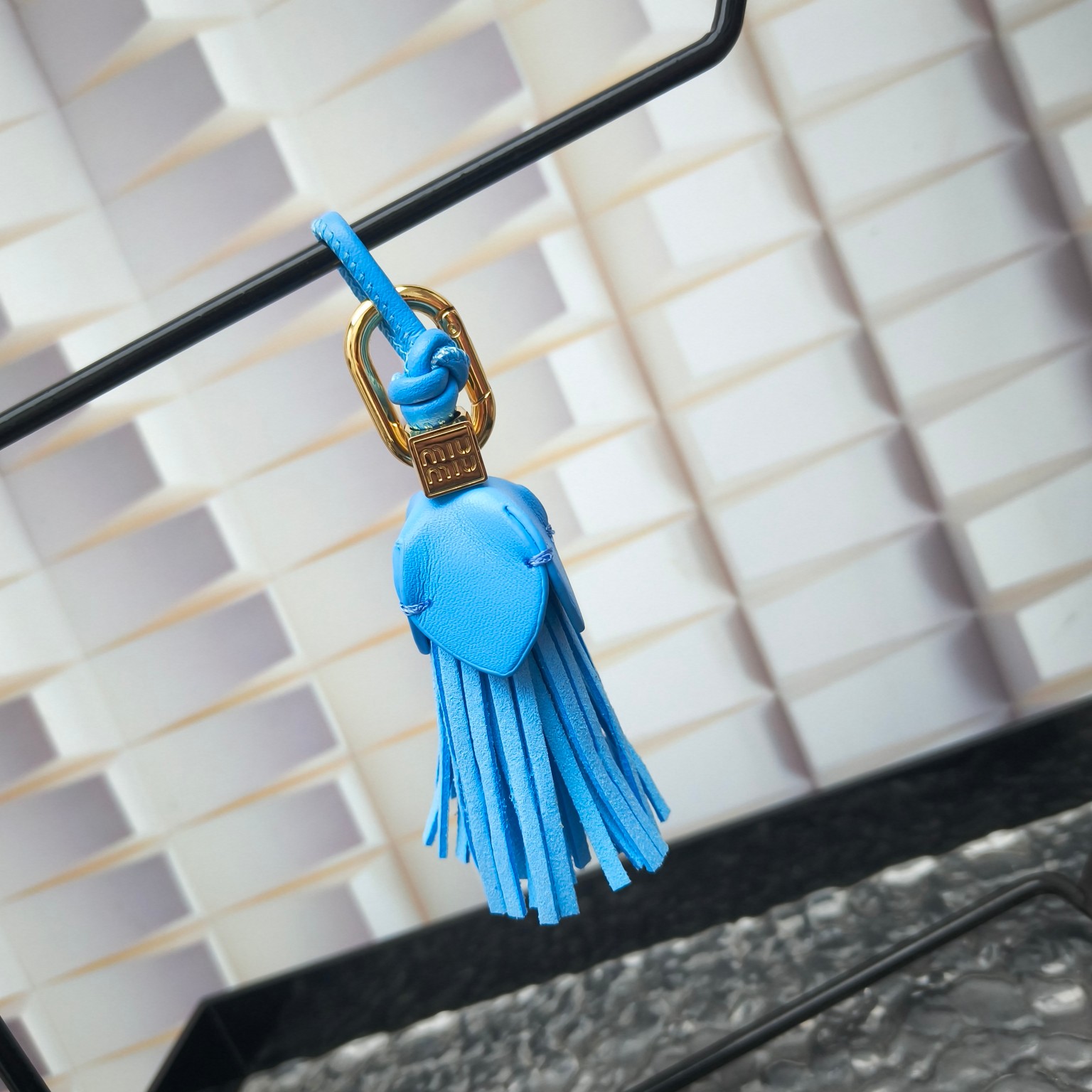 Luxury designer Bag Hanging Decoration Blue Soft Leather Mini Wooden logo Cute playful wax-coated cotton cord carved logo Detachable metal carabiners