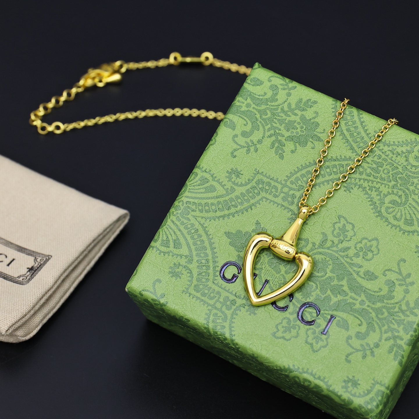 Luxury designer necklace new counter genuine love ring pendant horseshoe buckle available for men and women