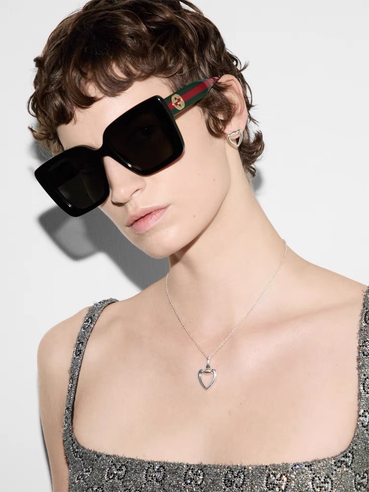 Luxury designer earrings new counter genuine love ring available for men and women