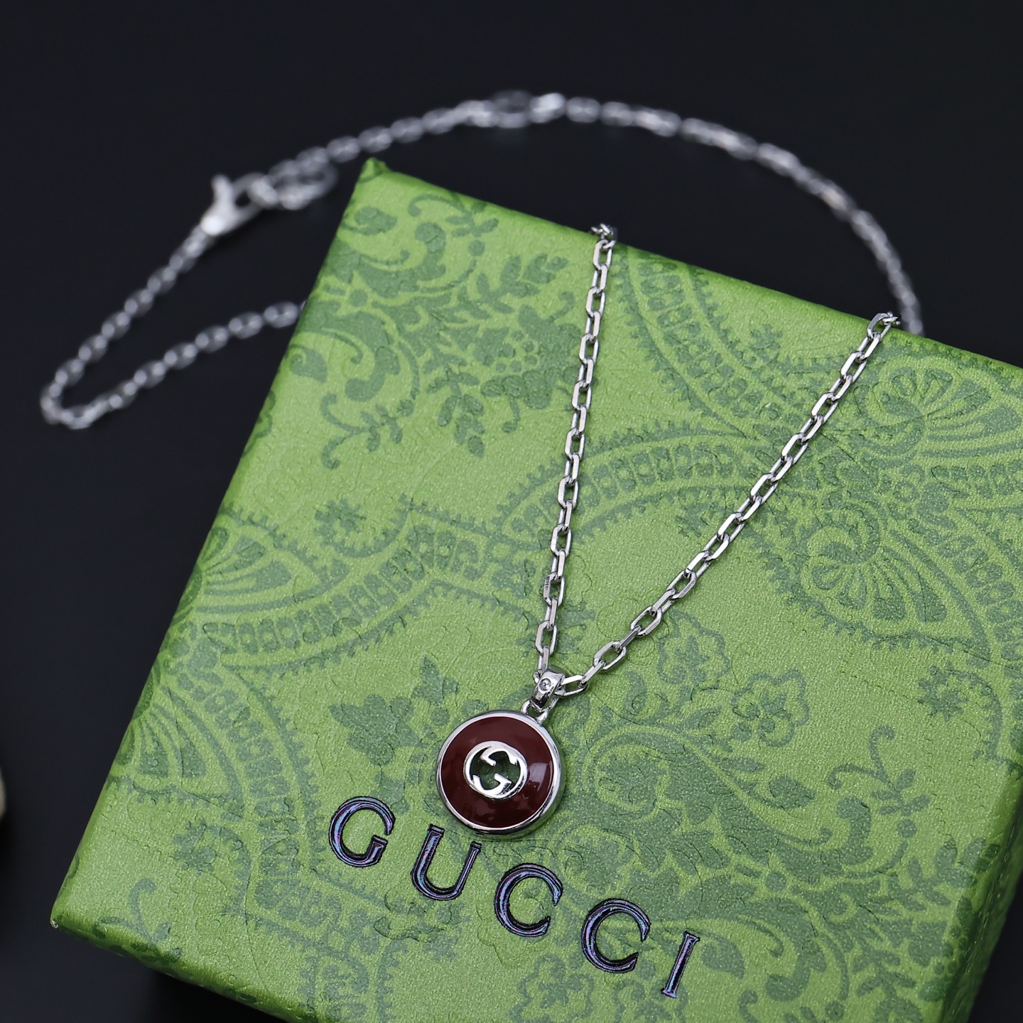 Luxury designer necklaces new counter authentic 18-karat gold matching super beautiful