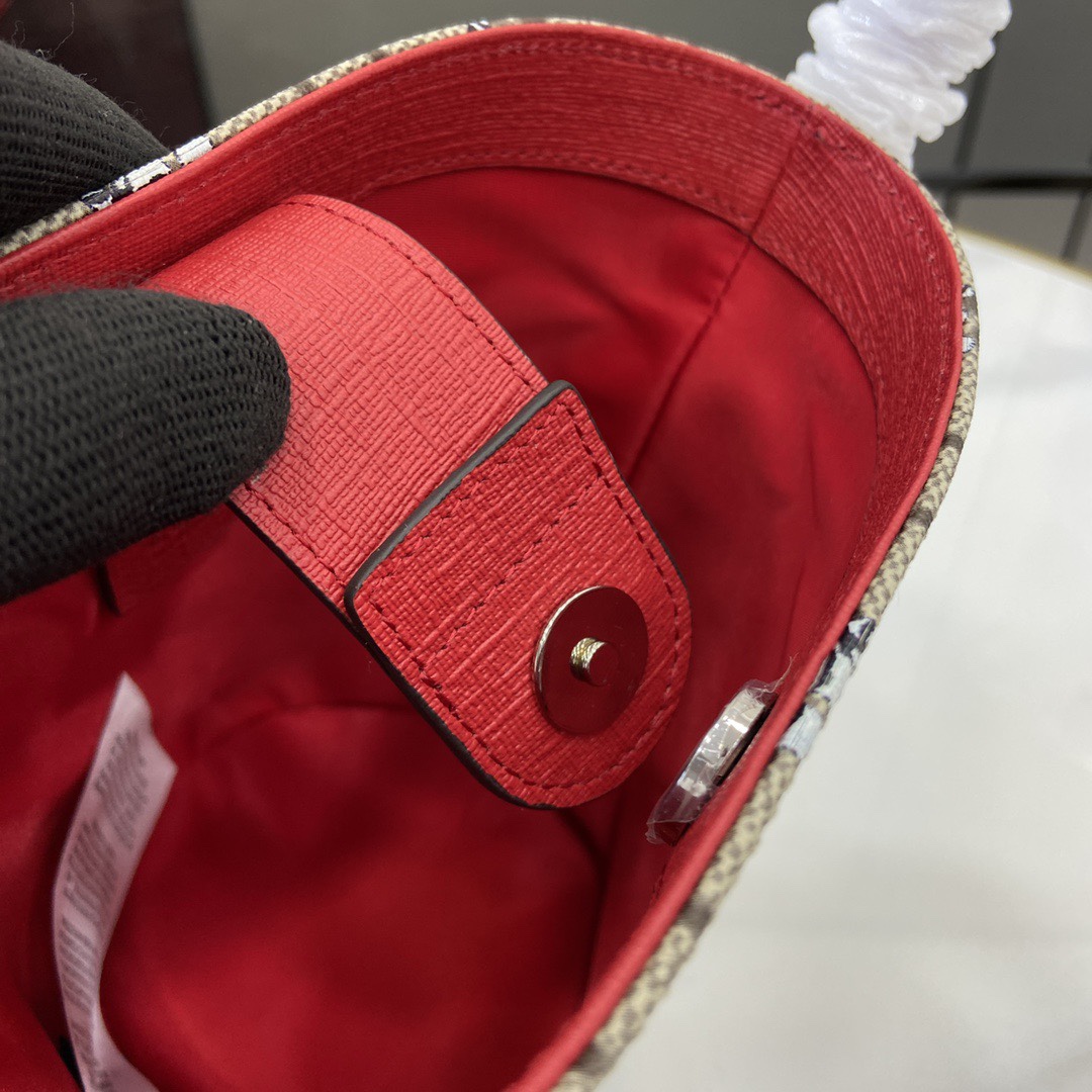 Luxury designer bag Women's fashion bag kitten top counter quality new exquisite compact real shot cute style