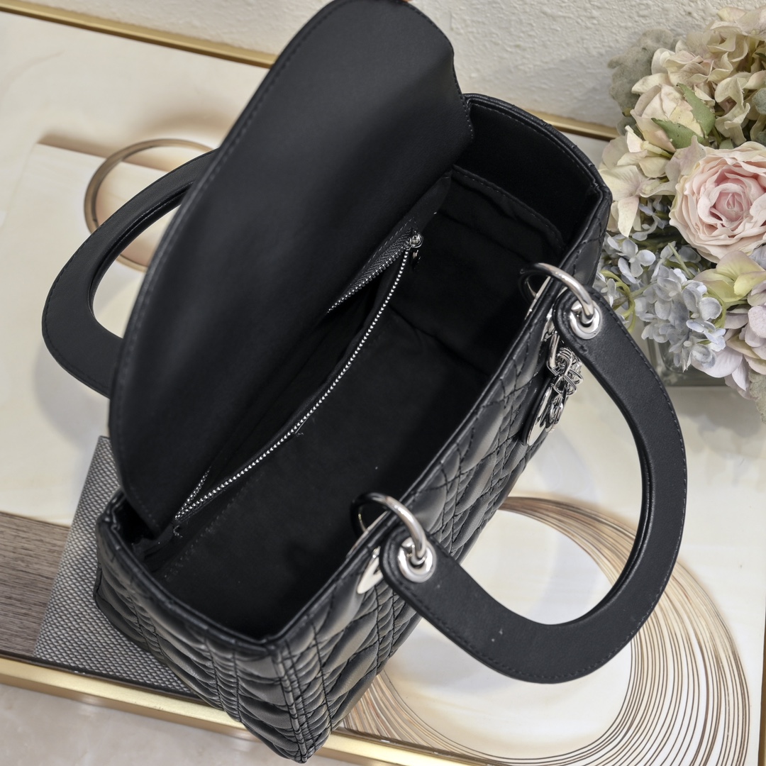 Luxury Designer Bag Women's Fashion bag Five check sheepskin shoulder bag Classic single shoulder crossbody detachable leather strap feel soft ultra-delicate fashion simple design