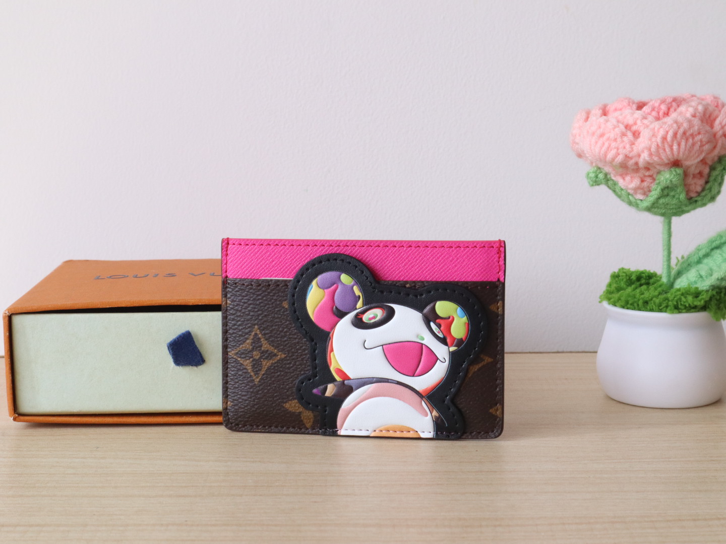 Luxury designer women fashion card holder Bright Panda pattern coated canvas fashion chic multiple layers can be placed business cards receipts and other daily necessities
