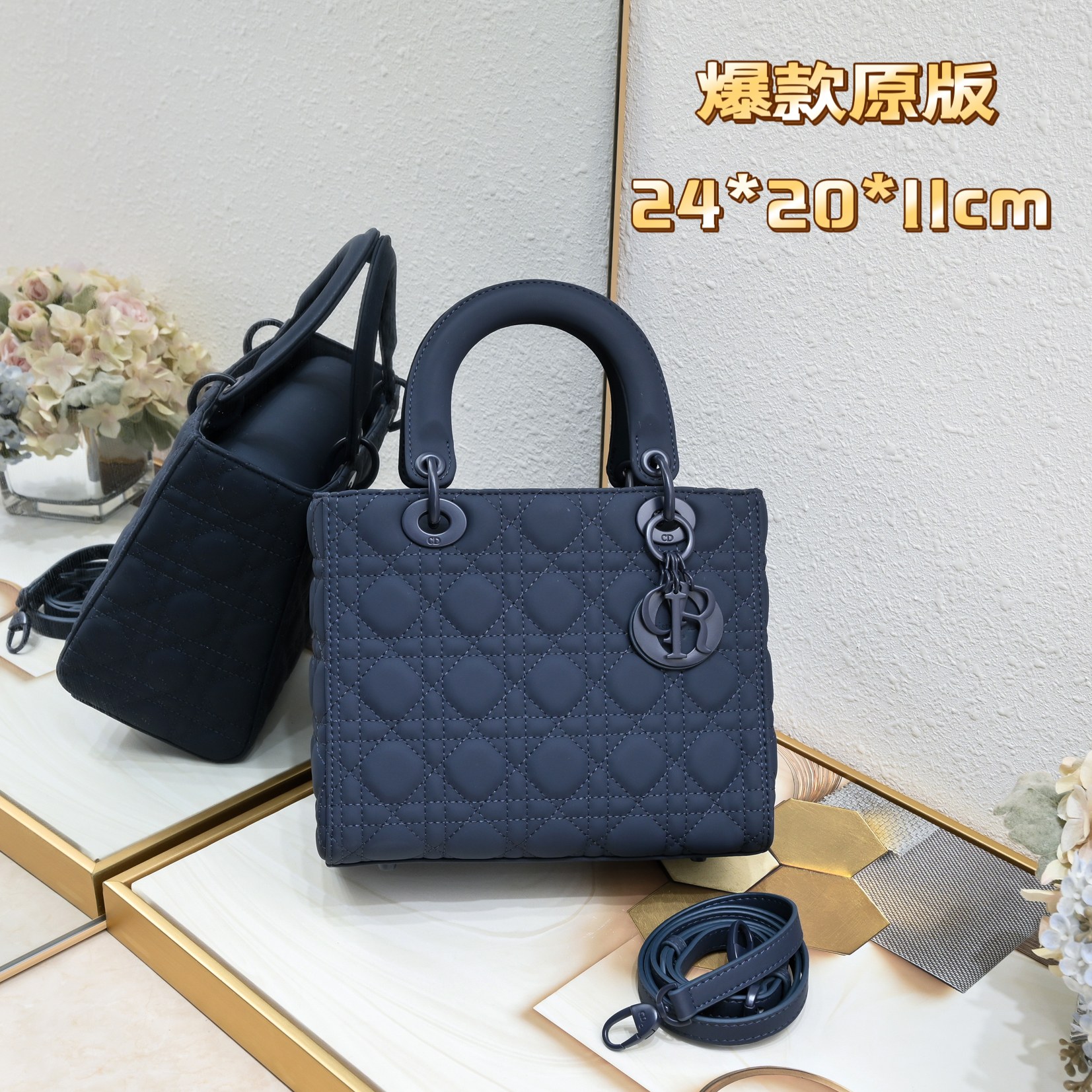 Luxury Designer Bag Women's Fashion Bag Lady Diana Bag Blue five-compartment frosted hardware chain portable calfskin leather is versatile and magnificent