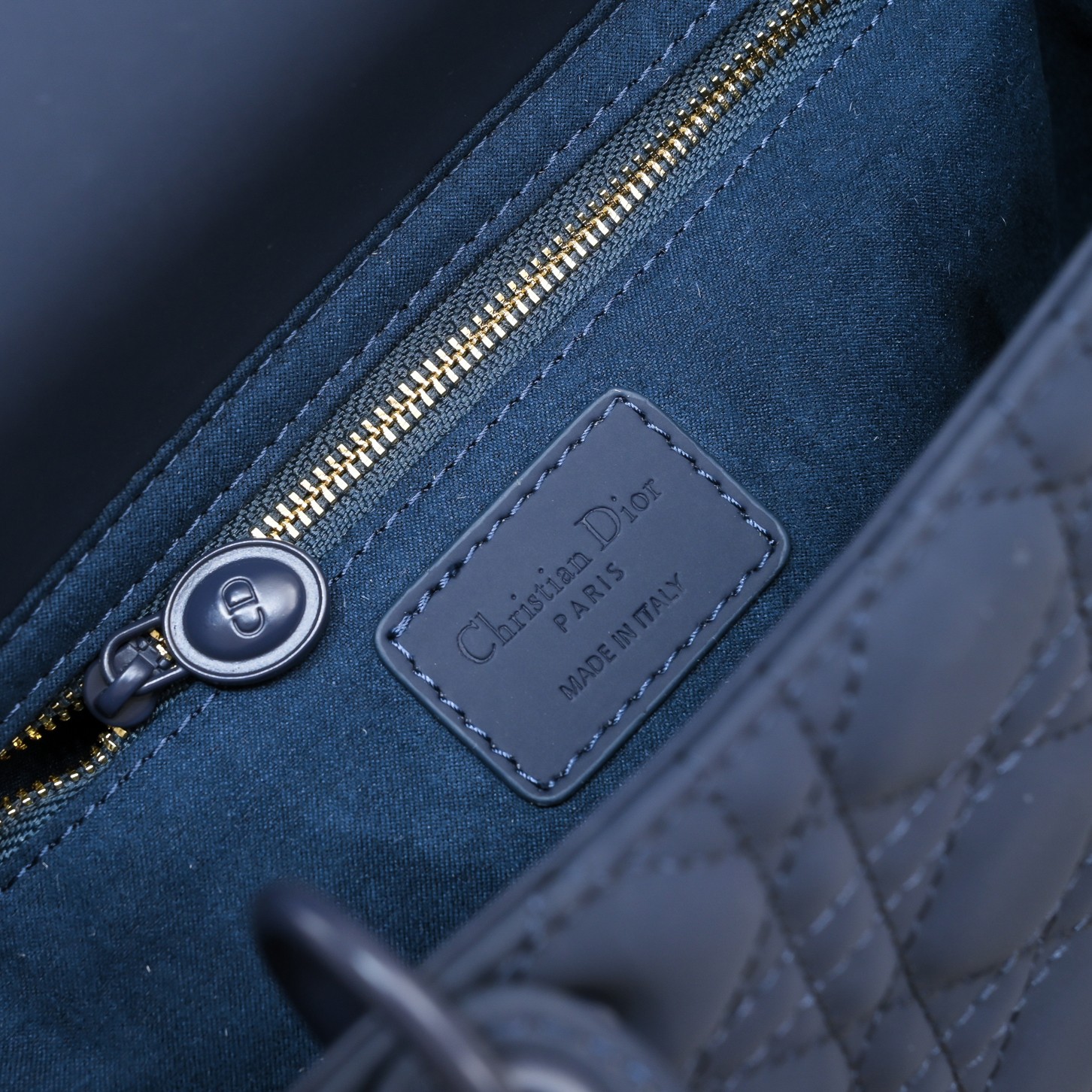 Luxury Designer Bag Women's Fashion Bag Lady Diana Bag Blue five-compartment frosted hardware chain portable calfskin leather is versatile and magnificent