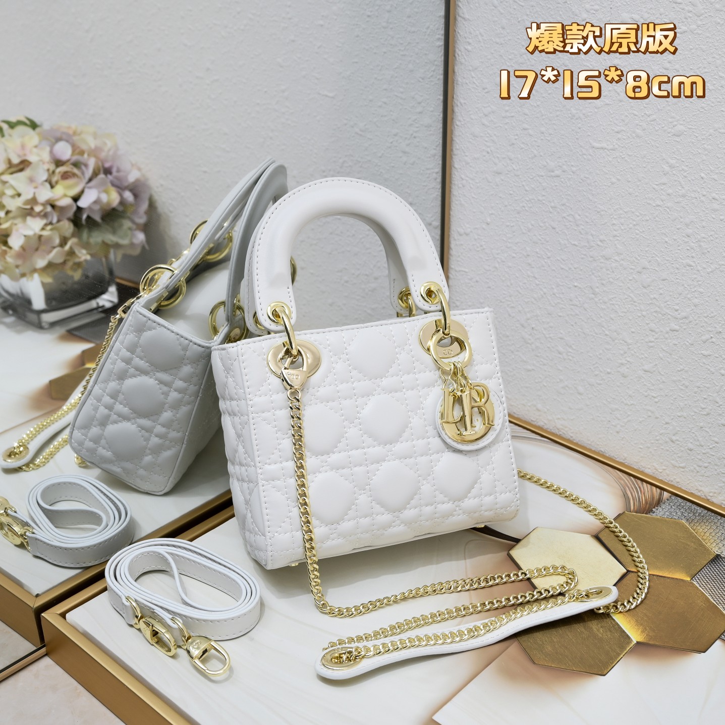 Luxury Designer Bag Women's Fashion Bag Gold Buckle 3 platettes White Banquet Event Sheepskin with temperament Soft and full patent leather foreign style Scratch resistant comfortable Two shoulder straps alternate use