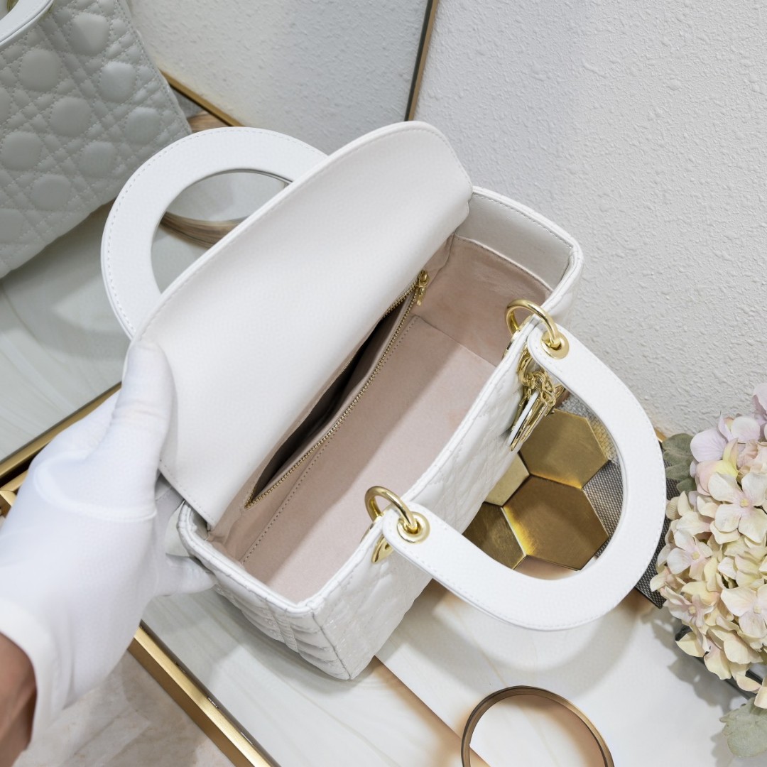 Luxury Designer Bag Women's Fashion bag white Five check sheepskin shoulder bag Classic single shoulder crossbody detachable leather strap feel soft ultra-delicate fashion simple design