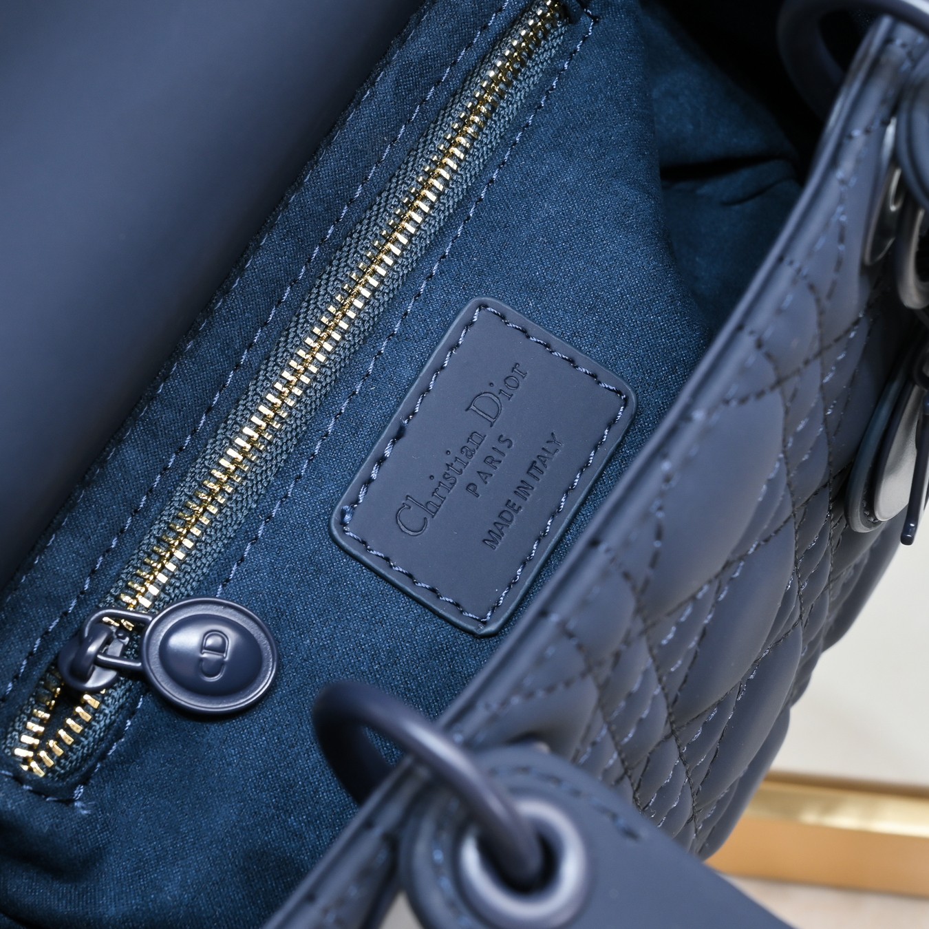 Luxury Designer Bag Women's Fashion Bag Lady Diana Bag Blue five-compartment frosted hardware chain portable calfskin leather is versatile and magnificent