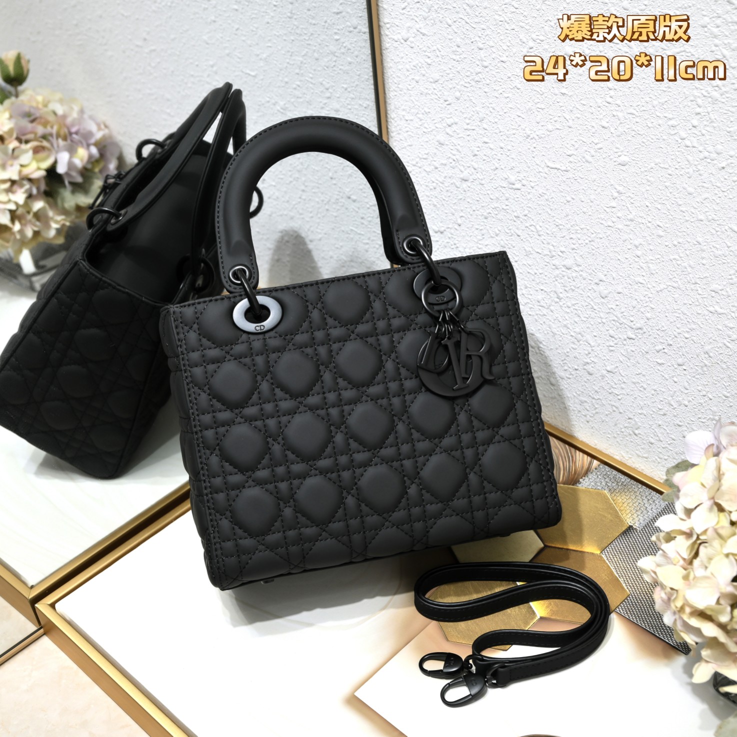 Luxury Designer Bag Women's Fashion Bag Princess Diana Bag Black Five grates frosted hardware chain portable calfskin leather is versatile and atmospheric