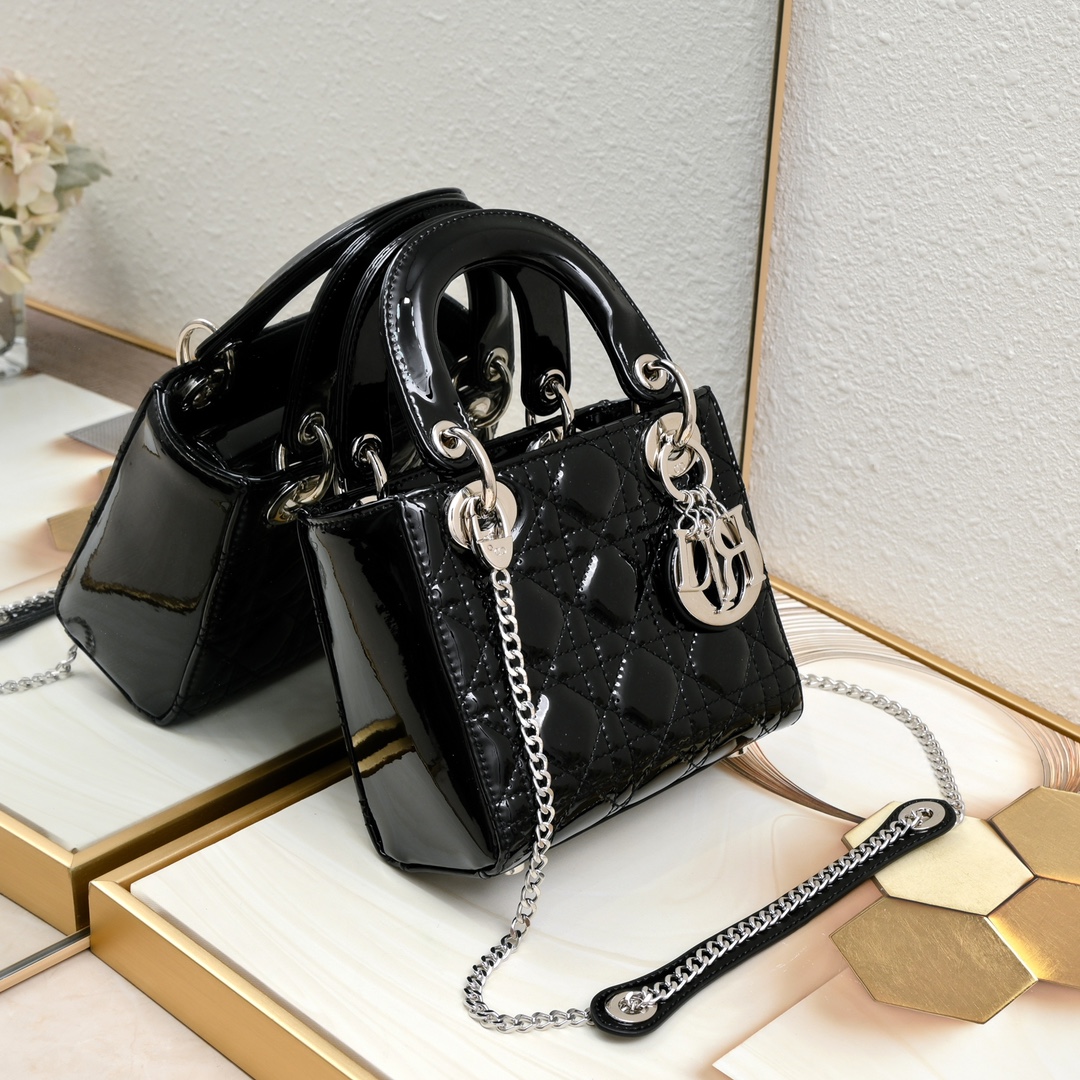 Luxury Designer Bag Women's Fashion Bag 2025 new Mini Black Diana patent leather high appearance level Classic two straps replacement