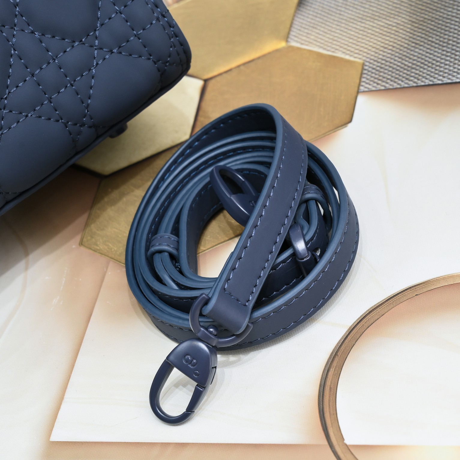 Luxury Designer Bag Women's Fashion Bag Lady Diana Bag Blue five-compartment frosted hardware chain portable calfskin leather is versatile and magnificent