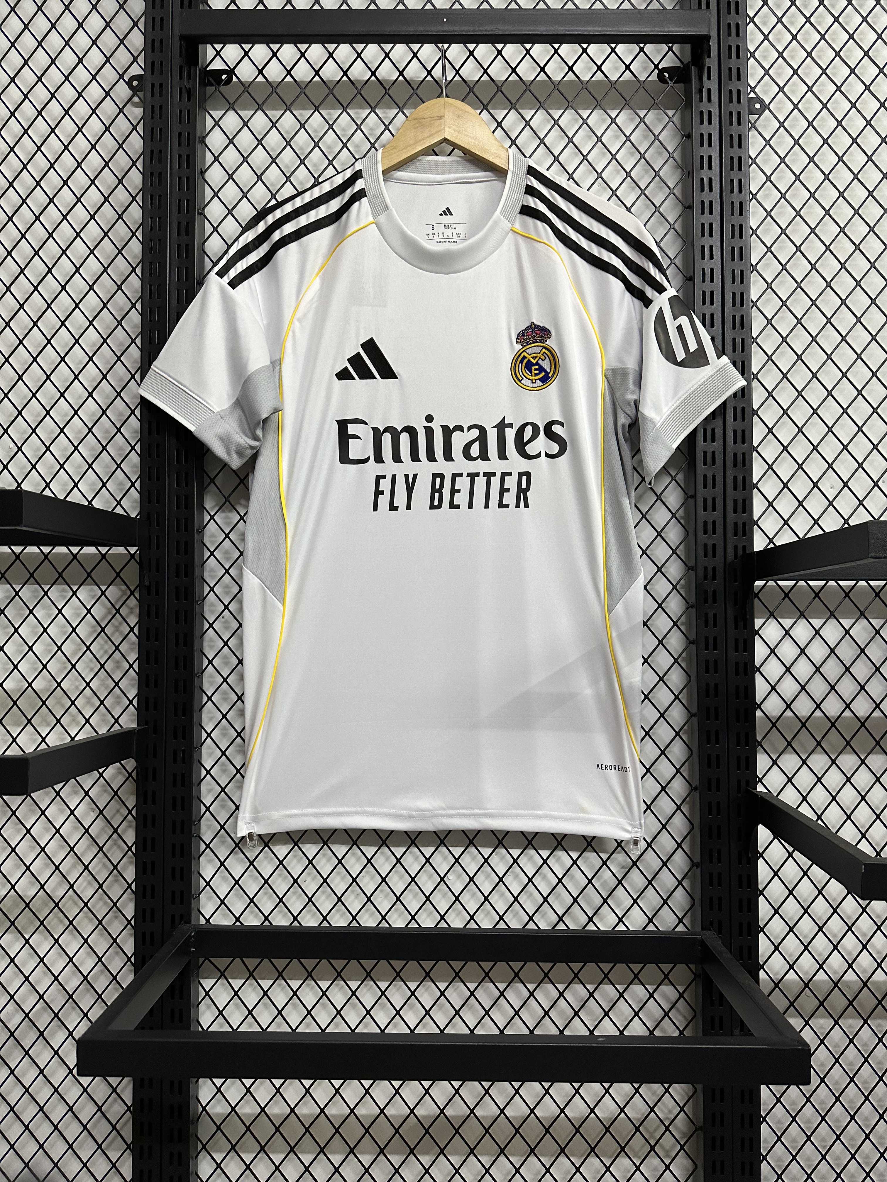 25-26 Real Madrid Home Jersey  1:1 Thai Quality Football Shirt