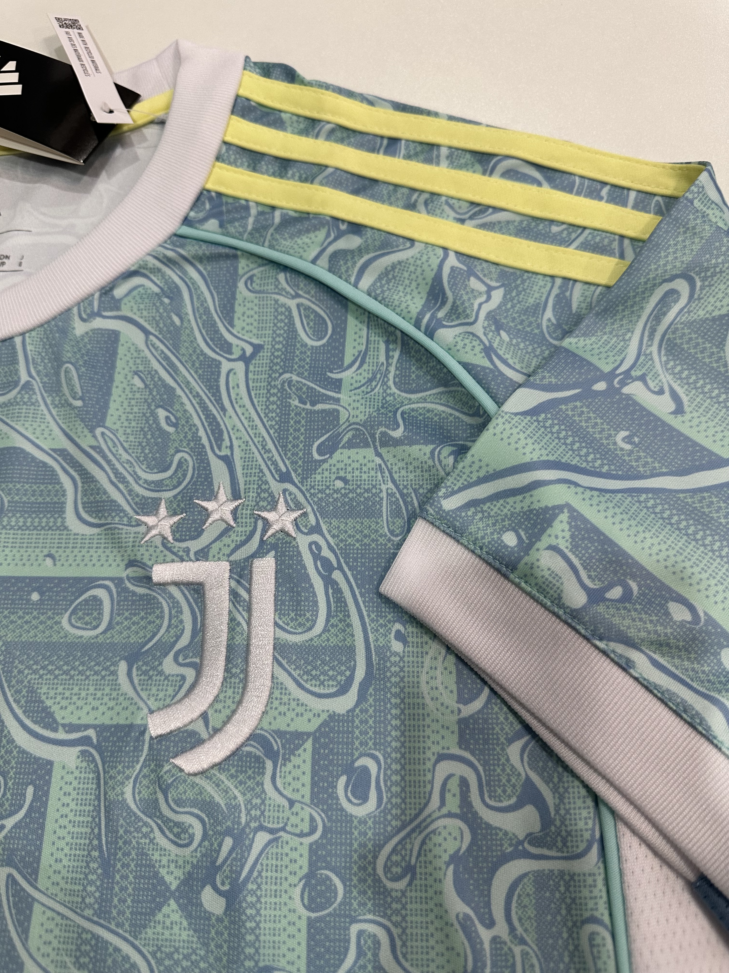 25-26 Juventus Away jeysey 1:1 Thai Quality Football Shirt