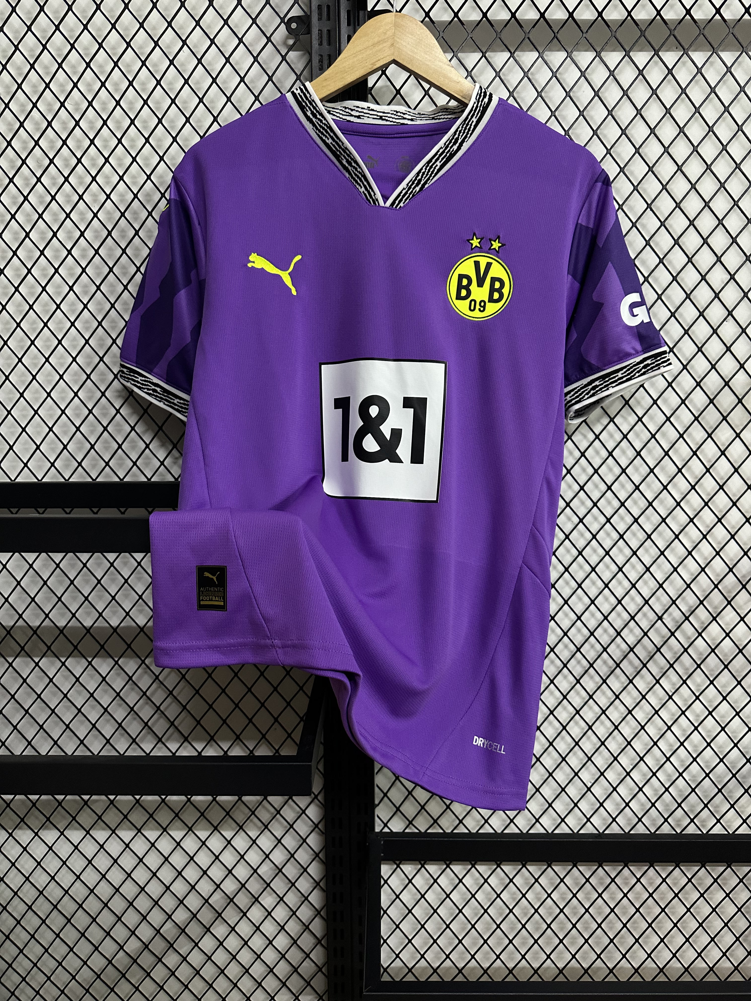 25-26 Dortmund Goalkeeper Jersey  1:1 Thai Quality Football Shirt