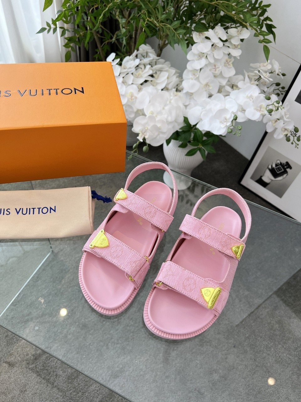 Women designer slipper slides sandal summer sandals shoes New style Flat shoes Imported embossed fabric Inner sheepskin Exquisite original version