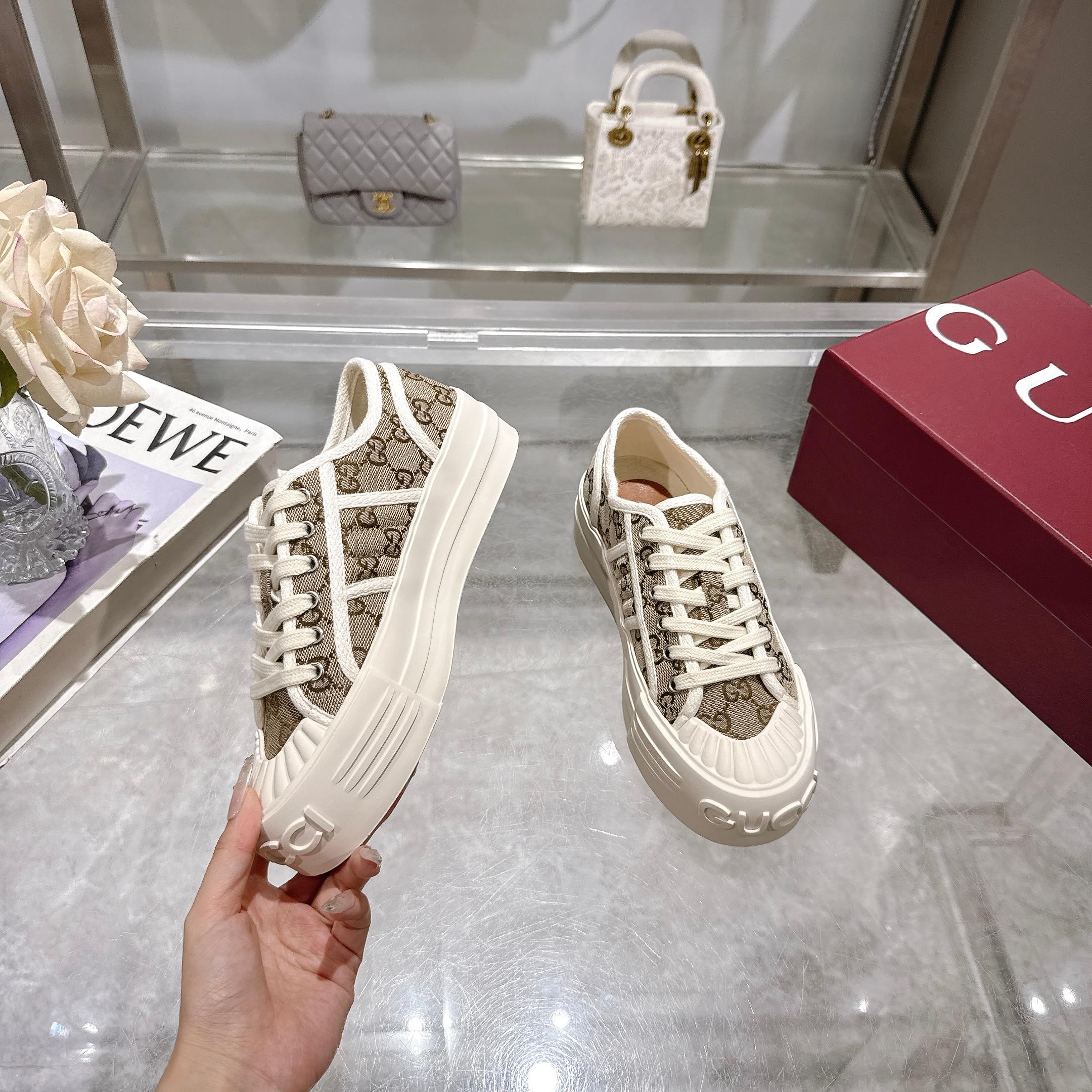 Women designer Canvas shoes Lactation Casual shoes Thick-base printing Rubber sole Bright and comfortable Original 1:1