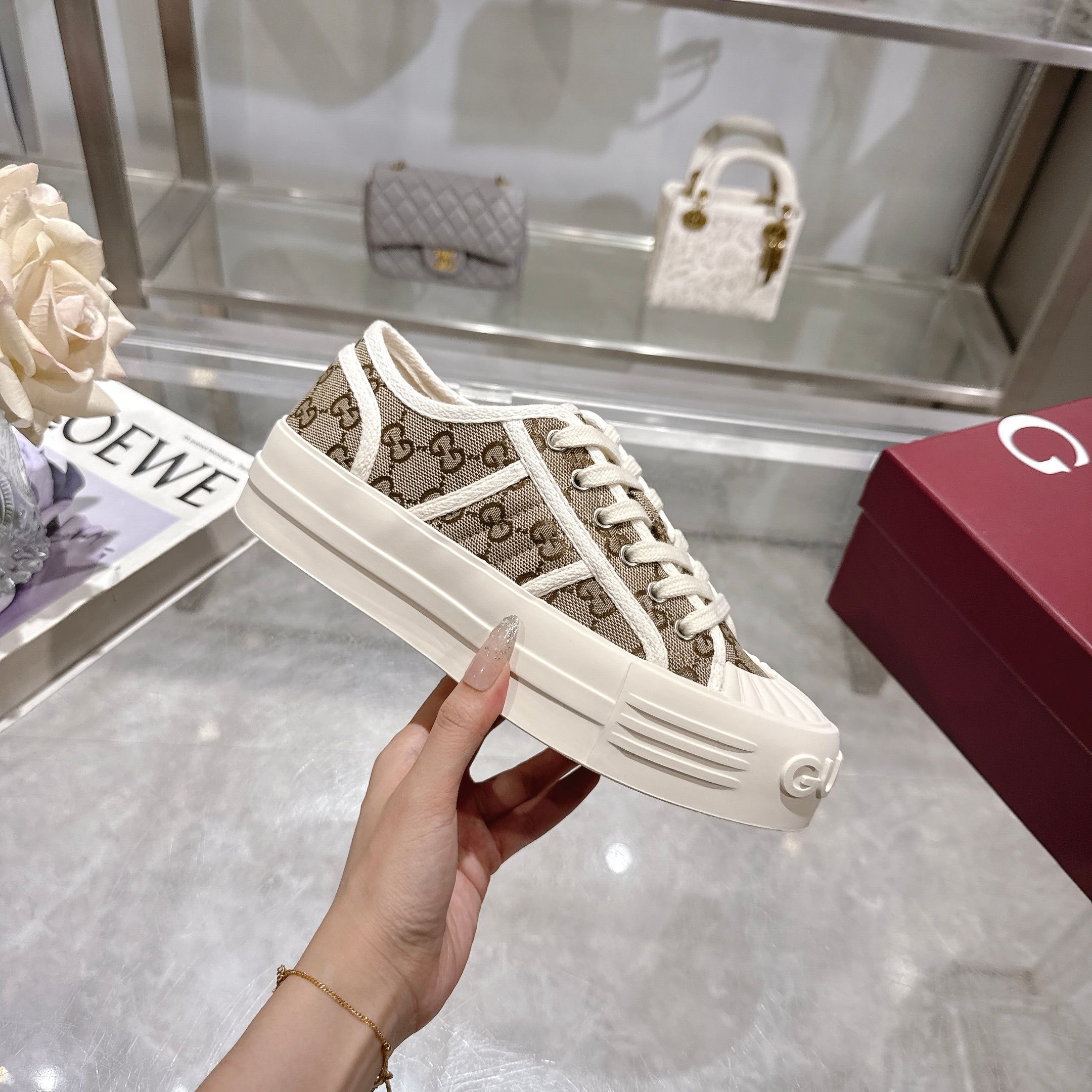 Women designer Canvas shoes Lactation Casual shoes Thick-base printing Rubber sole Bright and comfortable Original 1:1