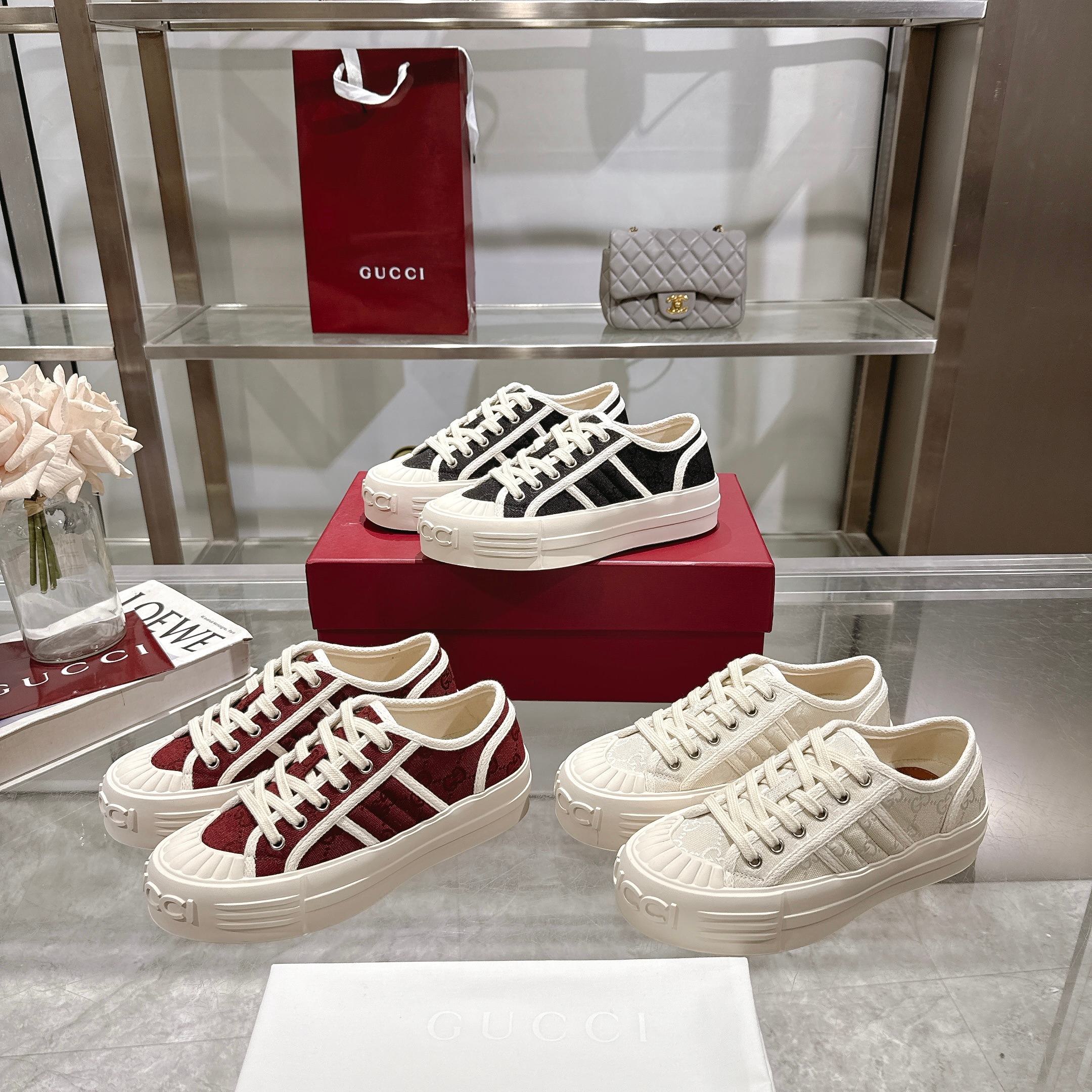 Women designer Canvas shoes Lactation Casual shoes Thick-base printing Rubber sole Bright and comfortable Original 1:1