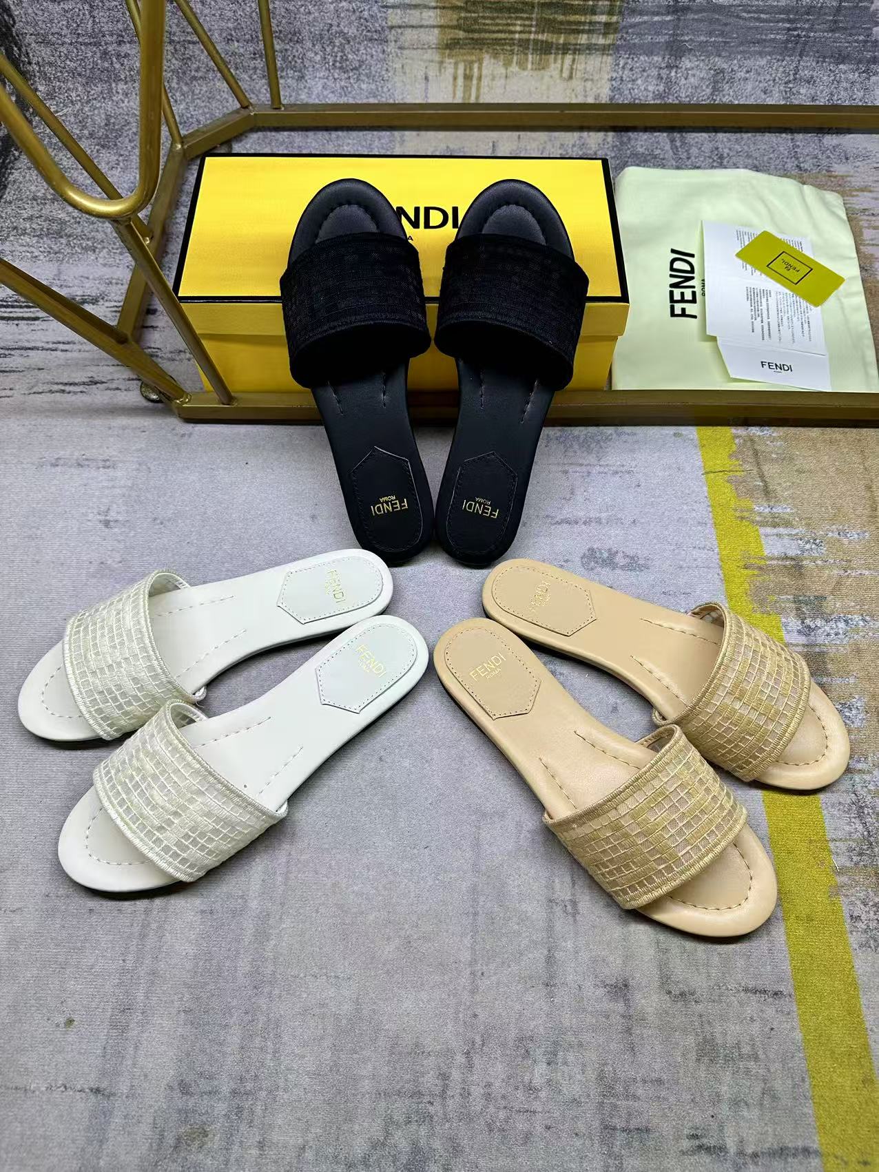 Women designer slipper slides sandal summer sandals shoes New style Wide decorative band Flat slippers Front mesh fabric trim band Weave perforated FF patterns