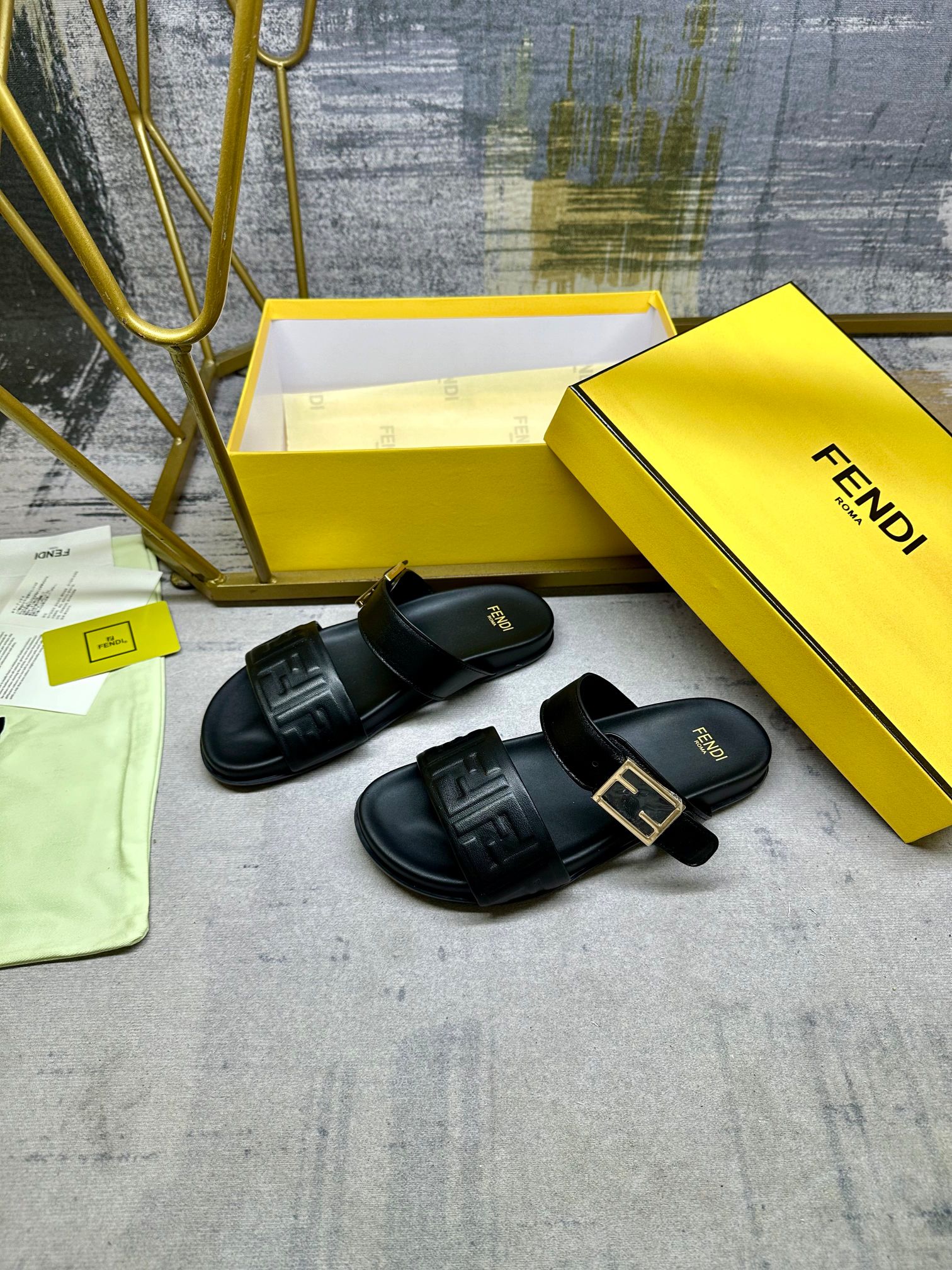 Women designer slipper slides sandal summer sandals shoes New style Double belts Flat slippers Embossed embossing FF decorative buckle Sheepskin fabric