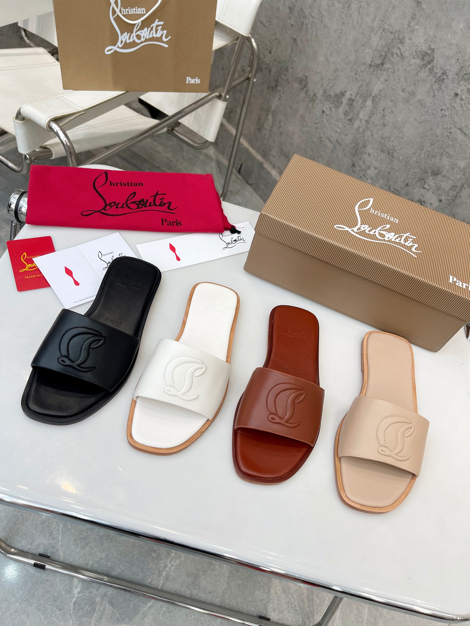 Women designer slipper slides sandal summer sandals shoes New style Red background Genuine leather Rubber sole Cowhide for the upper of the shoe Inner sheepskin Anti-slip two-color labels Original packaging