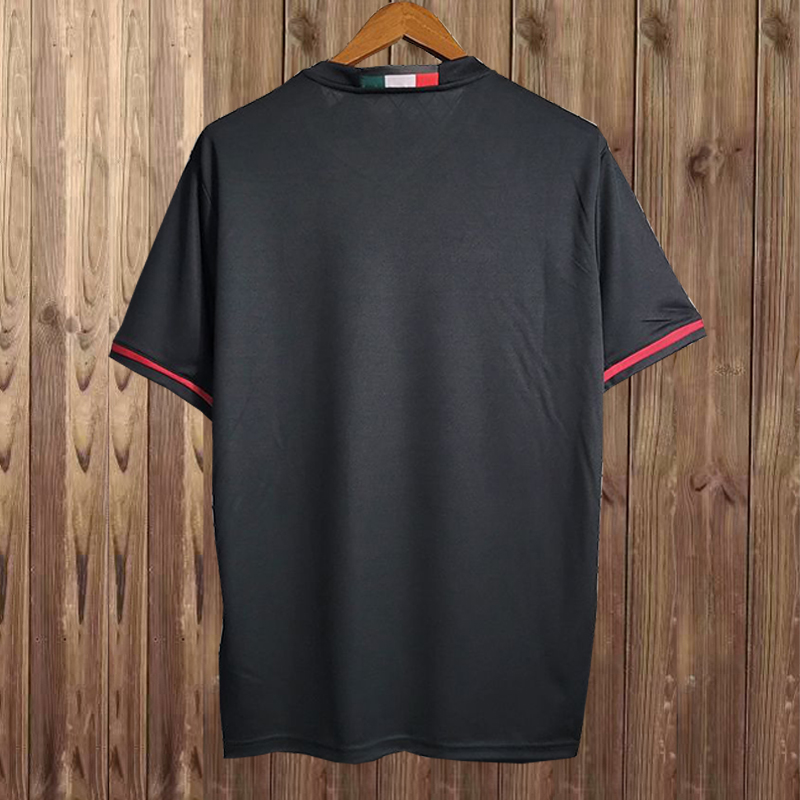 Retro 2016-2017 AC Milan Home