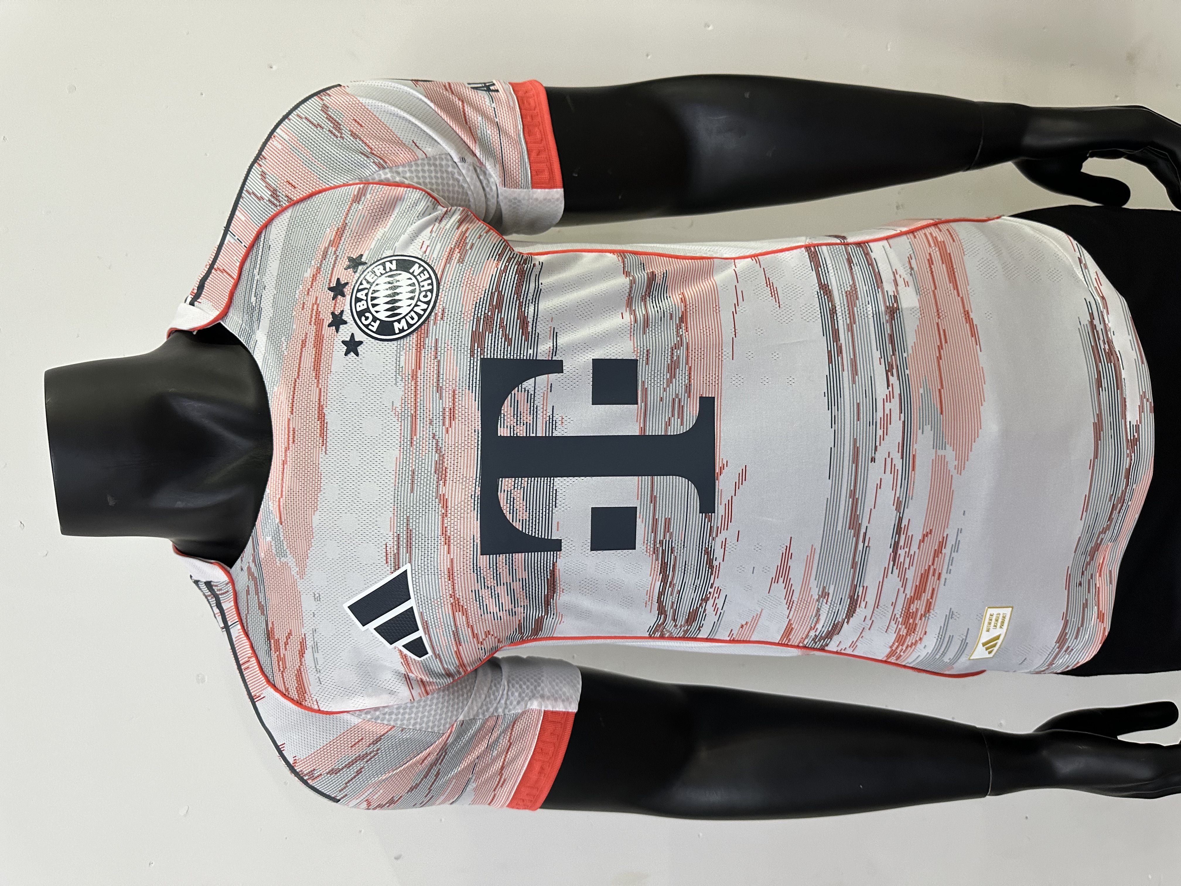 25-26 Bayern away player version jersey 1:1 Thai Quality Football Shirt