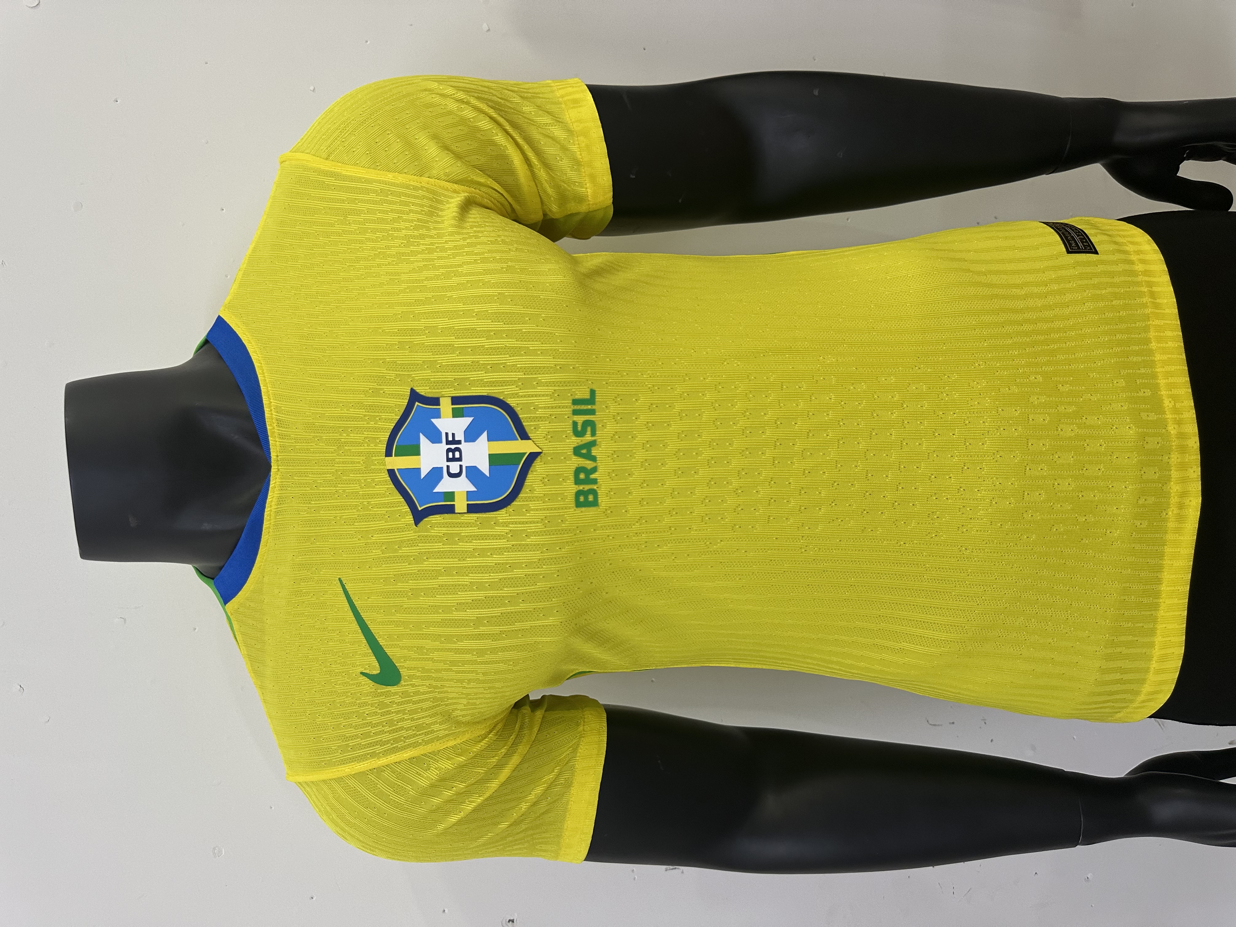 25-26 Brazil home player version Jersey 1:1 Thai Quality Football Shirt
